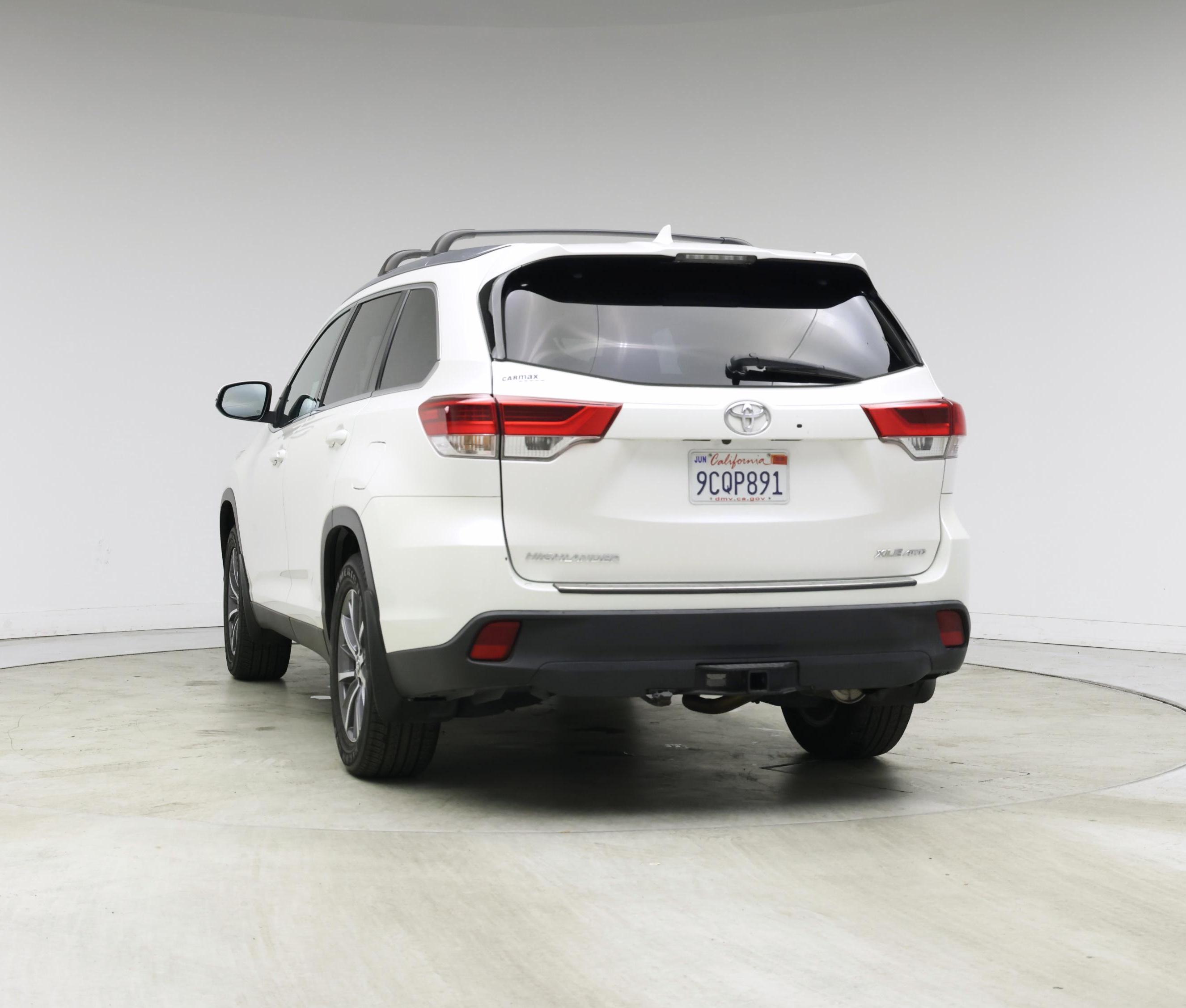 Thumbnail: 2019 Toyota Highlander - 6