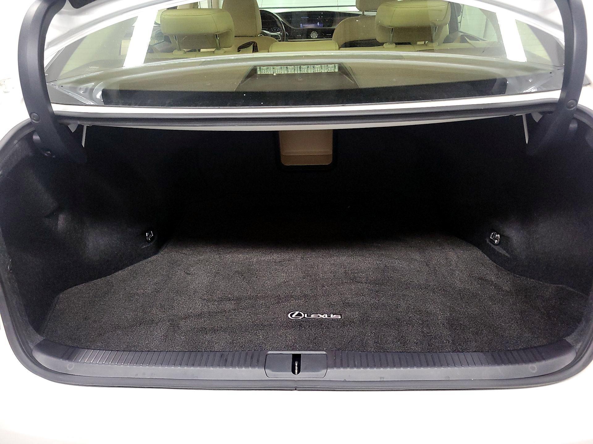 Thumbnail: 2016 Lexus ES - 20