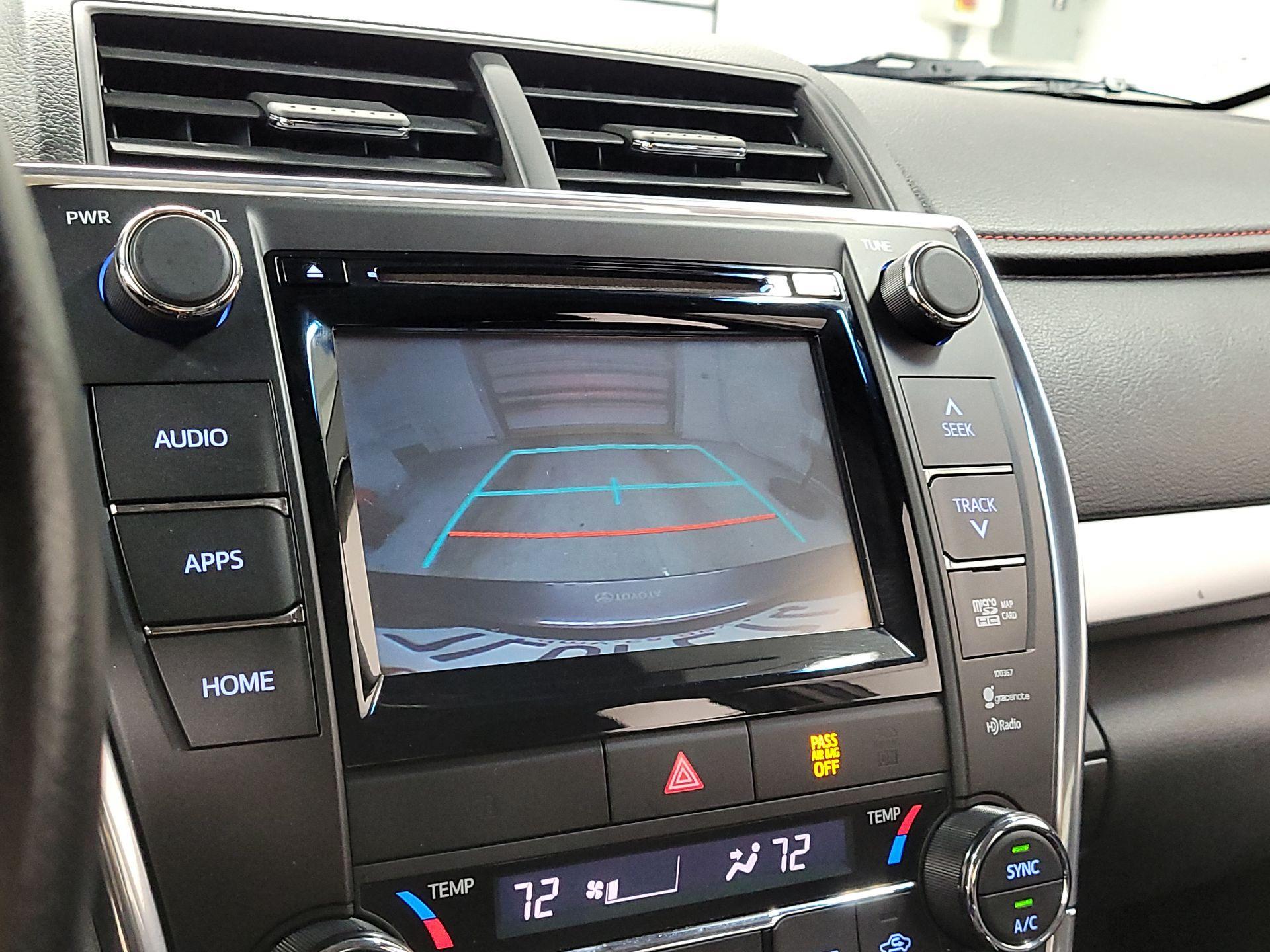Thumbnail: 2015 Toyota Camry - 14
