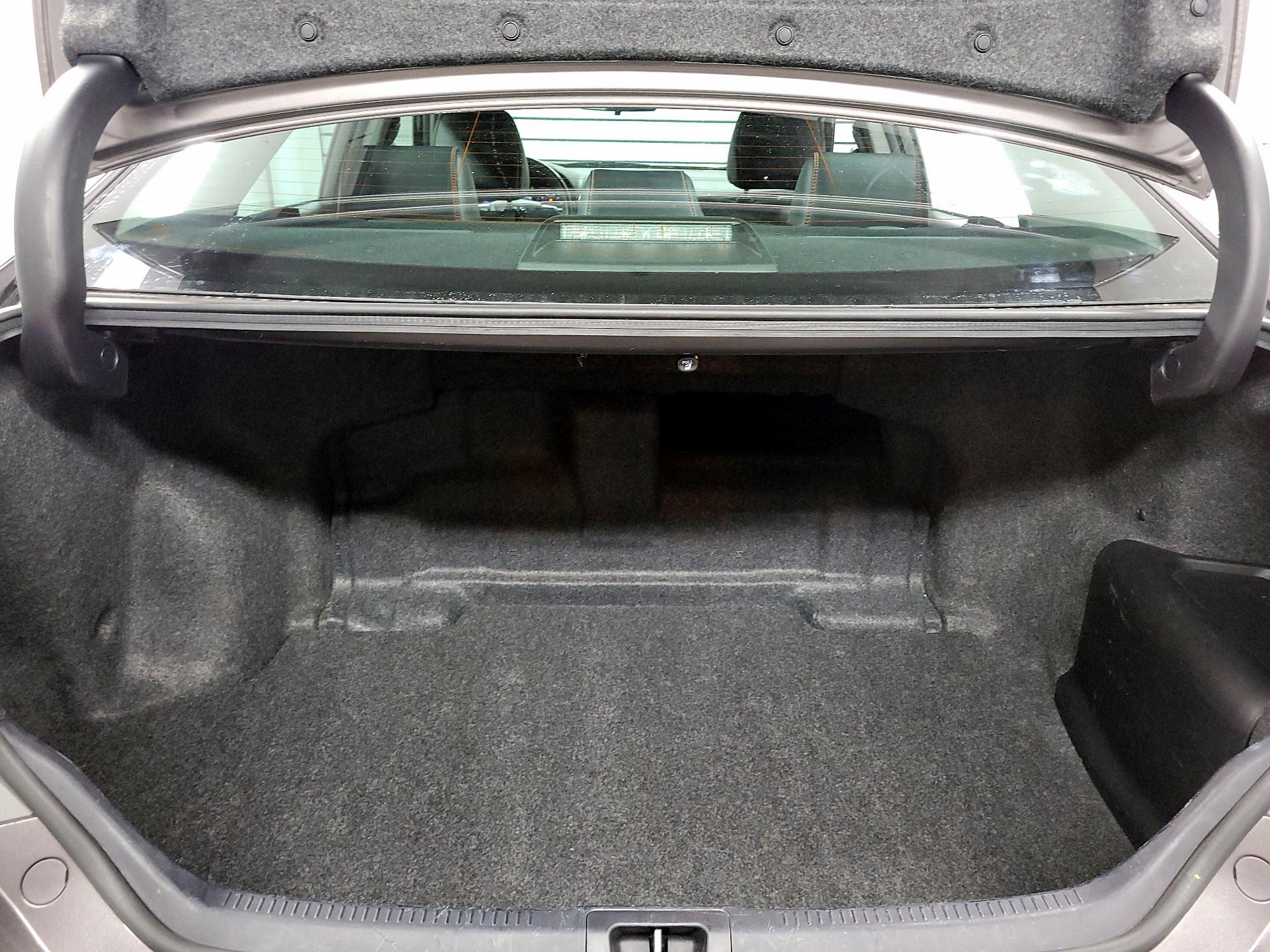 Thumbnail: 2015 Toyota Camry - 19