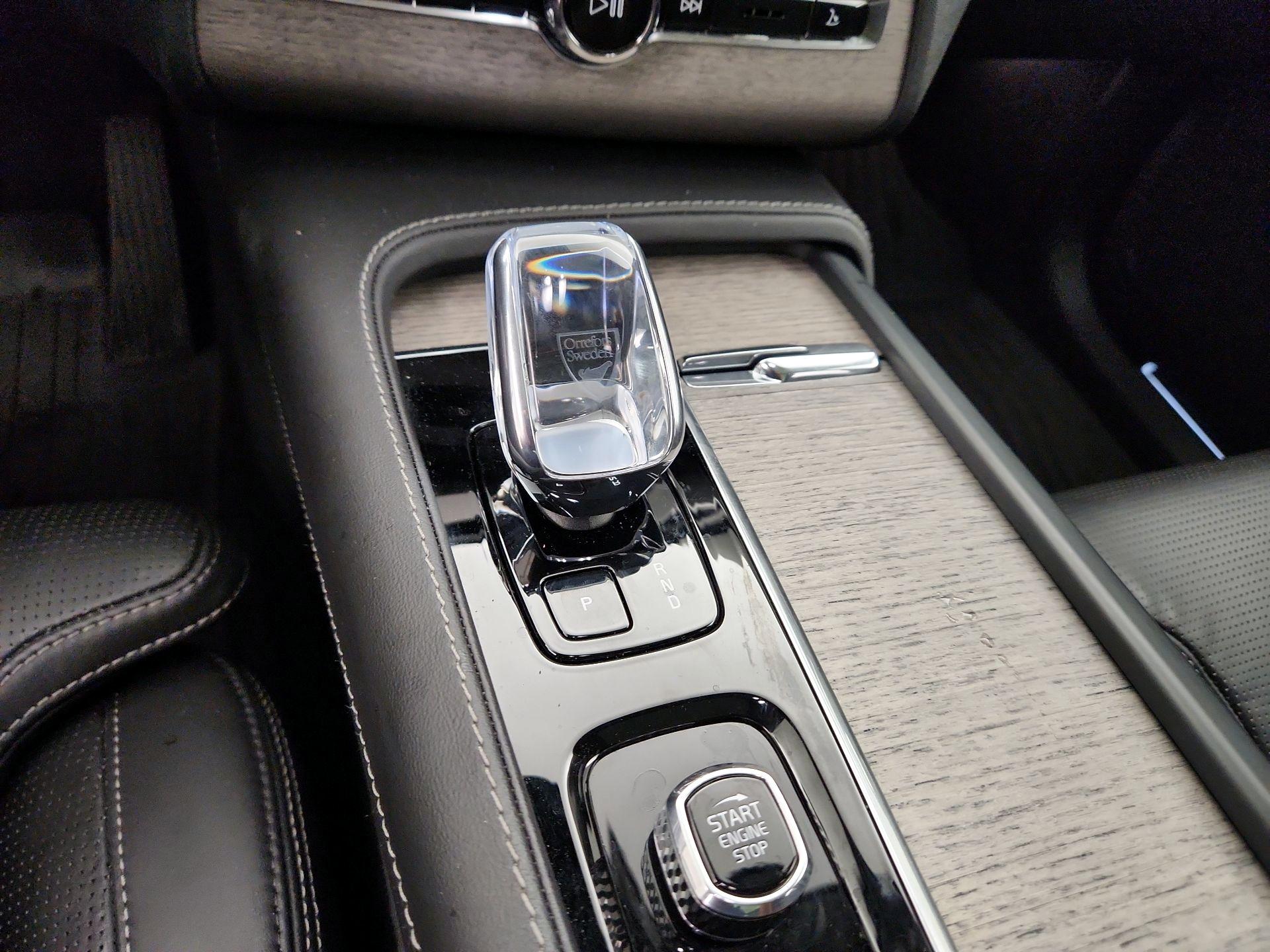 Thumbnail: 2024 Volvo XC90 - 17