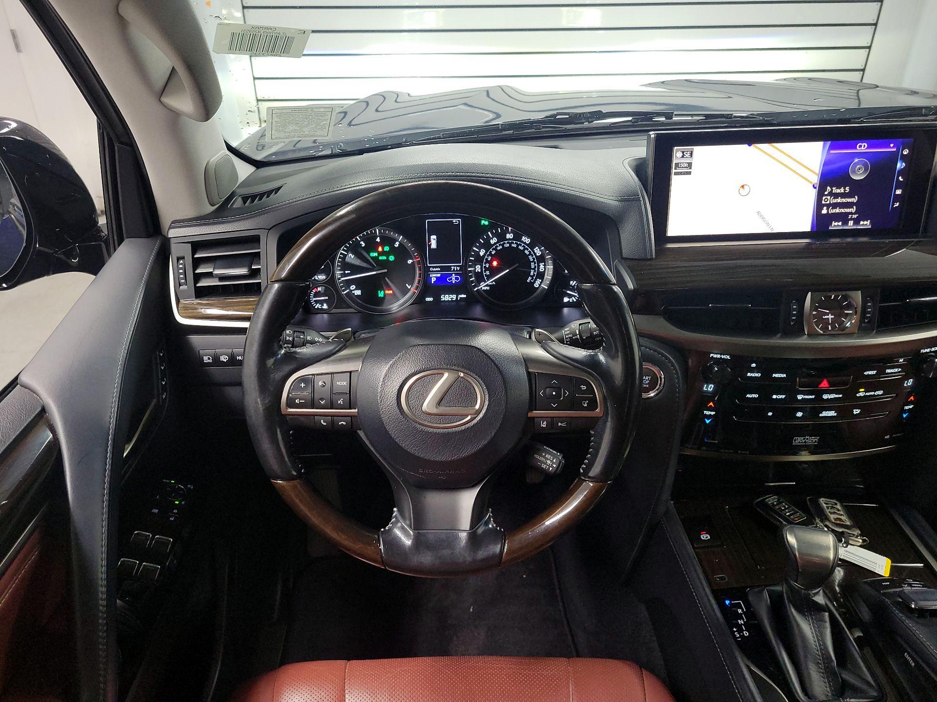 Thumbnail: 2018 Lexus LX - 10