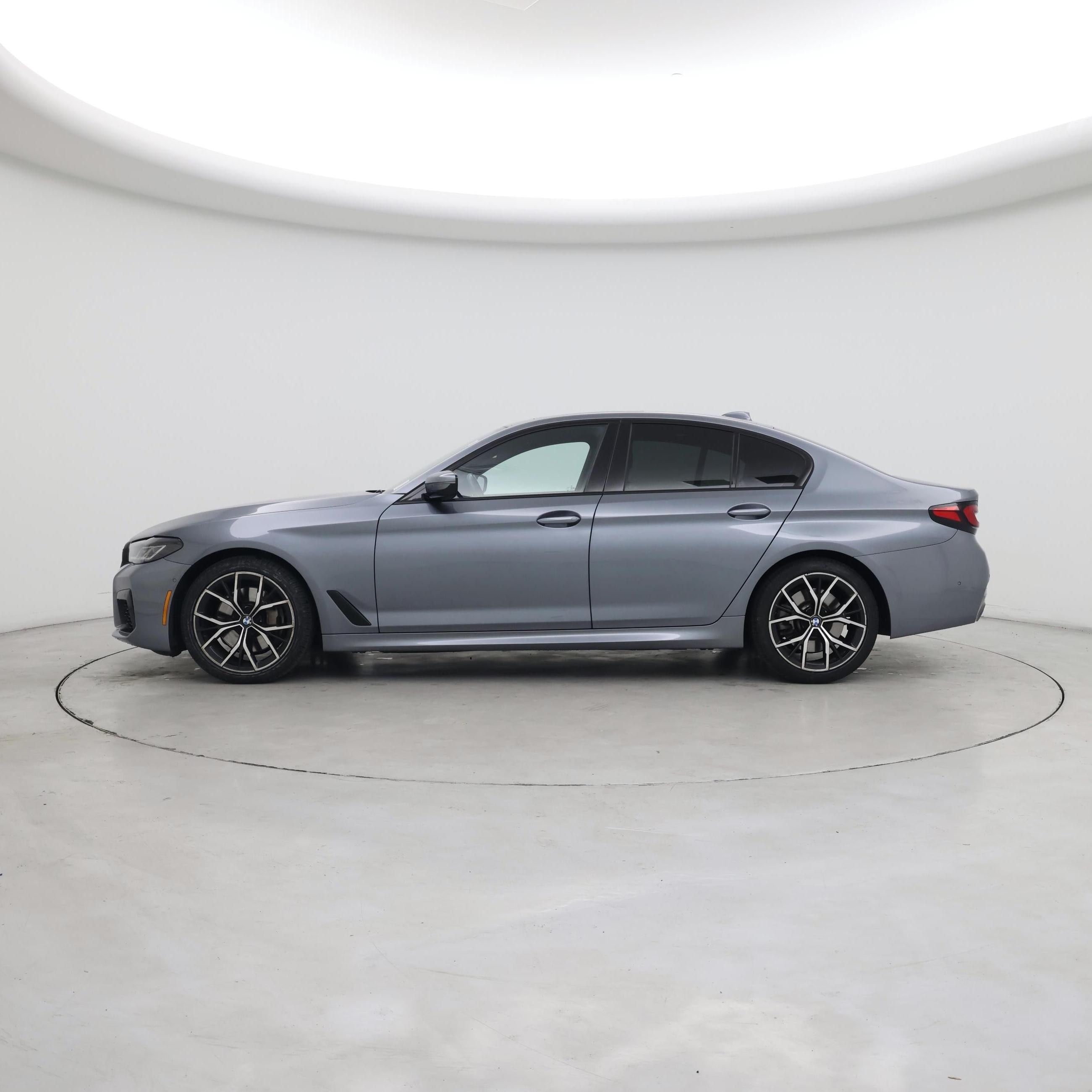 Thumbnail: 2022 BMW 5 Series - 3