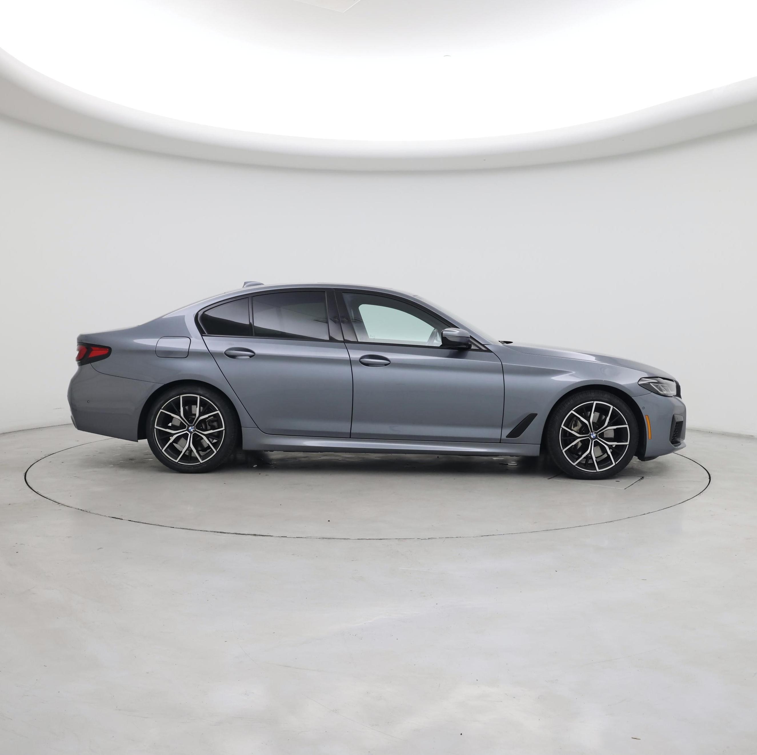 Thumbnail: 2022 BMW 5 Series - 7