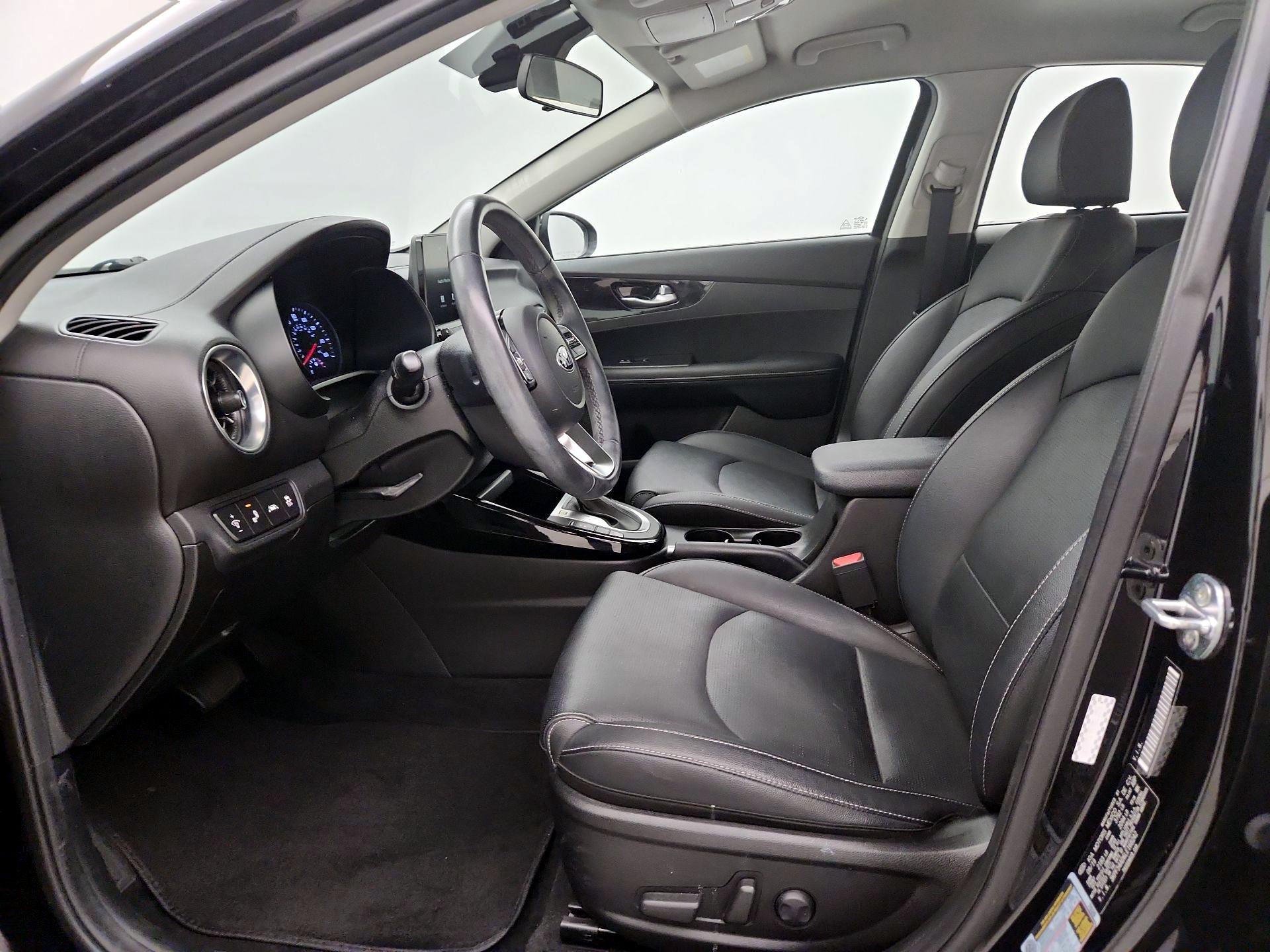 Thumbnail: 2020 Kia Forte - 11