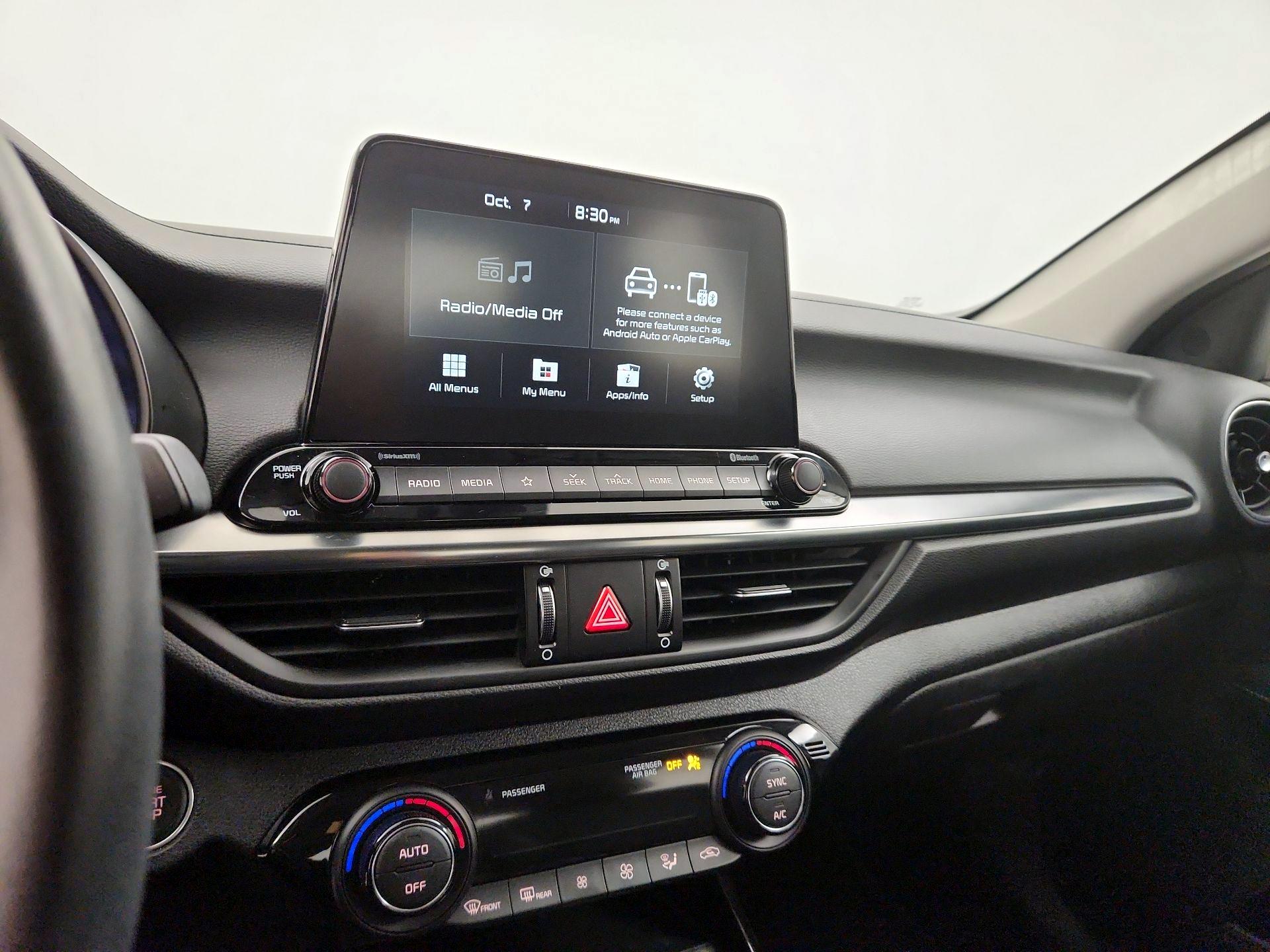 Thumbnail: 2020 Kia Forte - 16