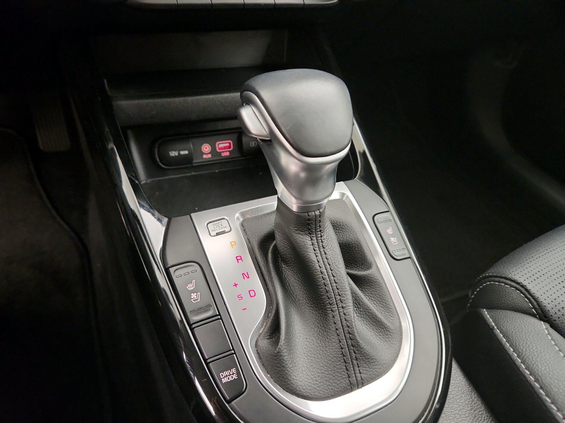Thumbnail: 2020 Kia Forte - 17