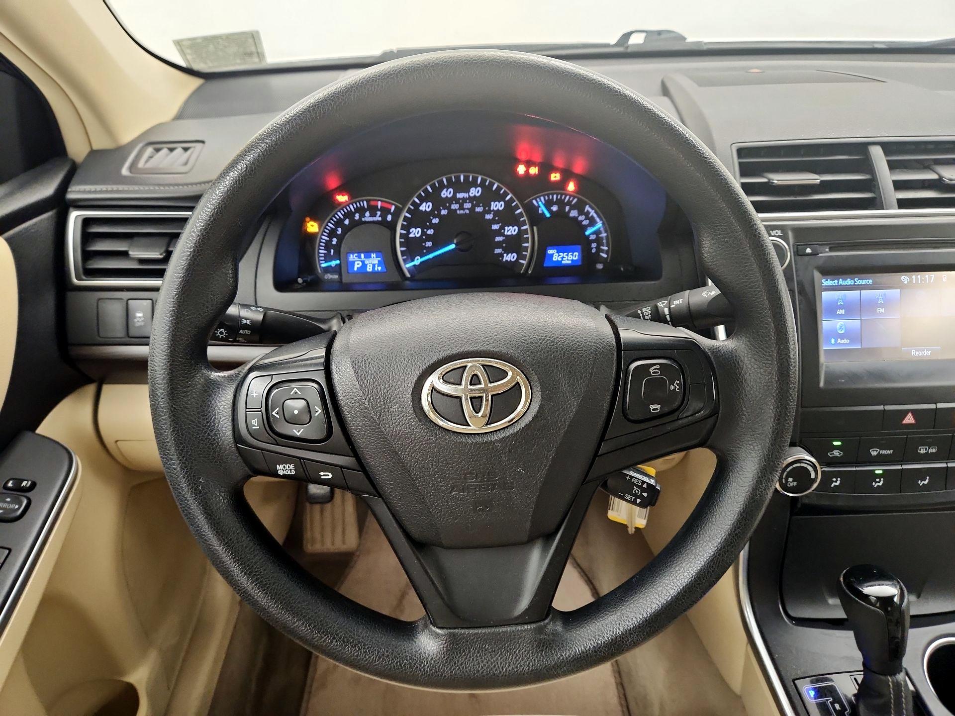 Thumbnail: 2015 Toyota Camry - 10