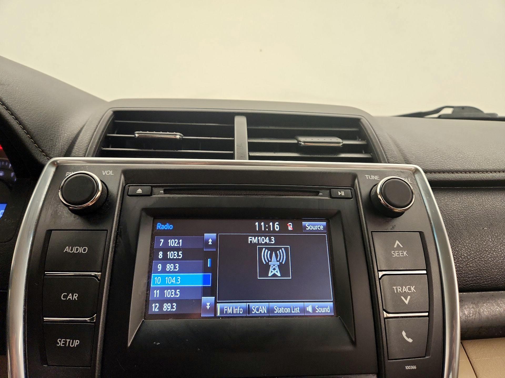 Thumbnail: 2015 Toyota Camry - 15