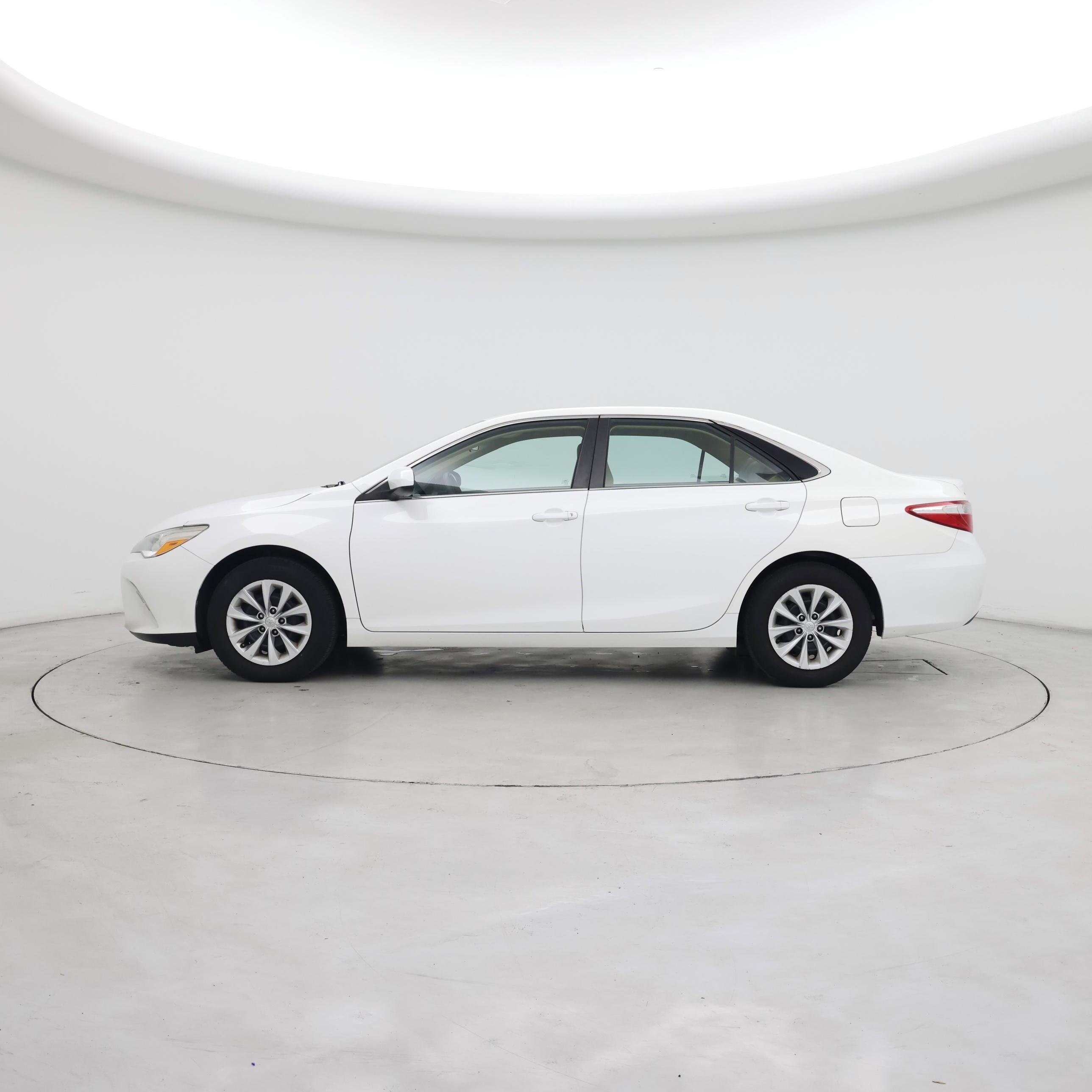 Thumbnail: 2015 Toyota Camry - 3