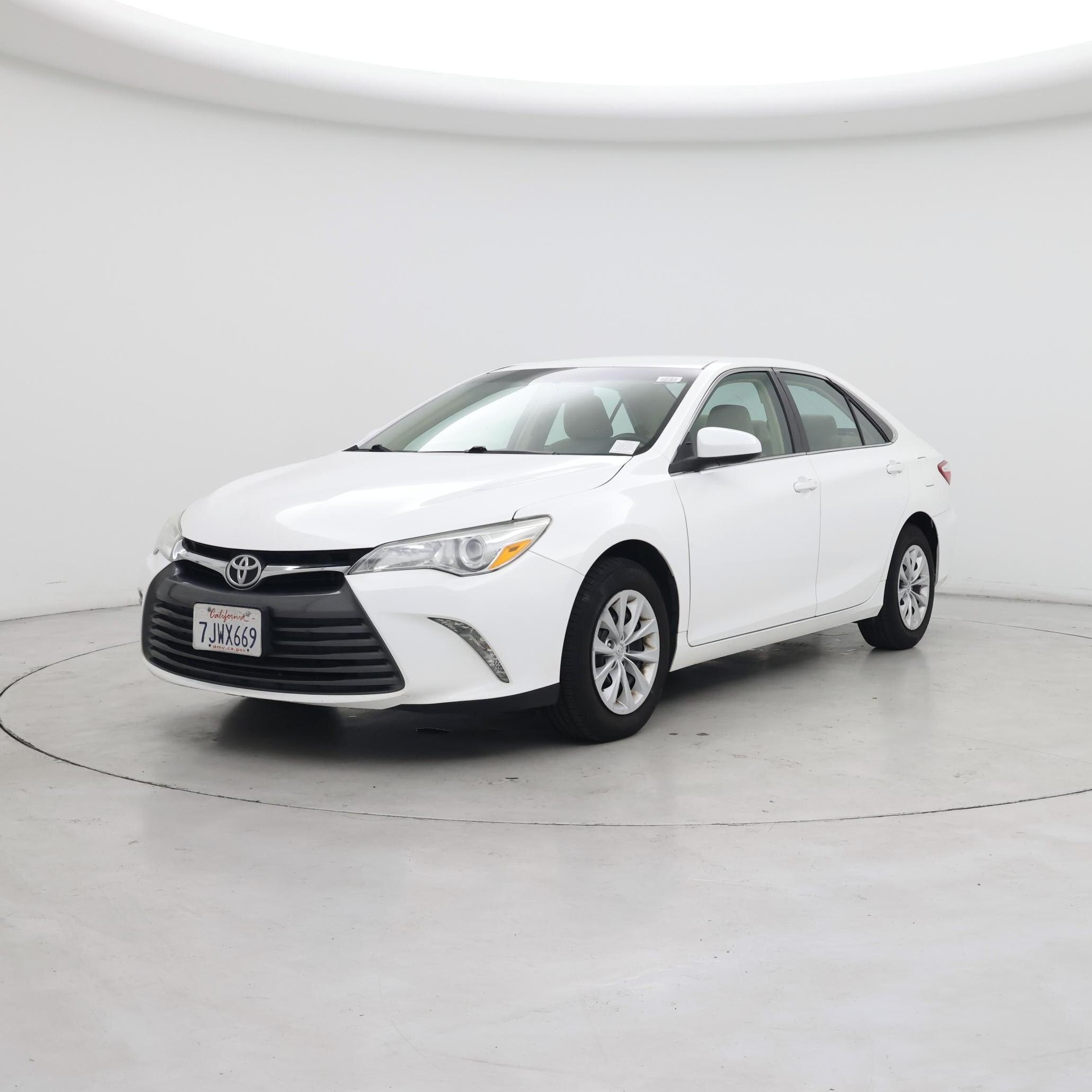 Thumbnail: 2015 Toyota Camry - 4