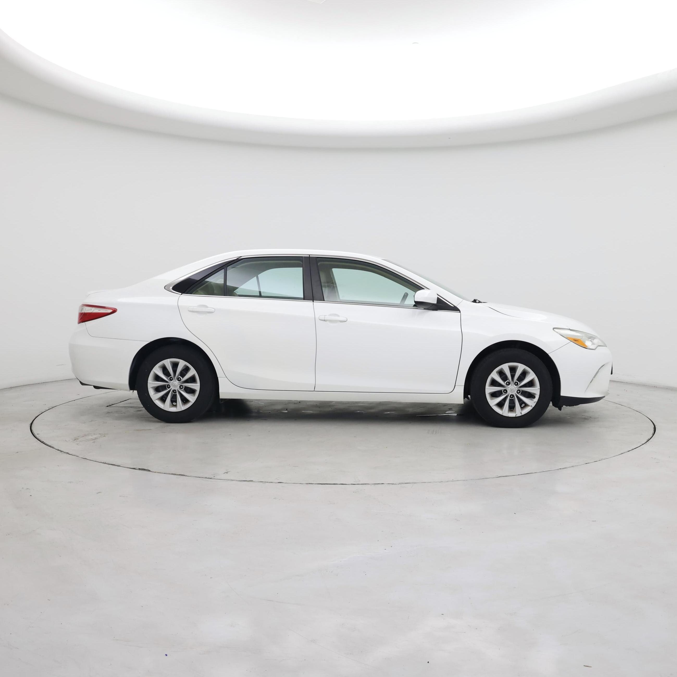 Thumbnail: 2015 Toyota Camry - 7