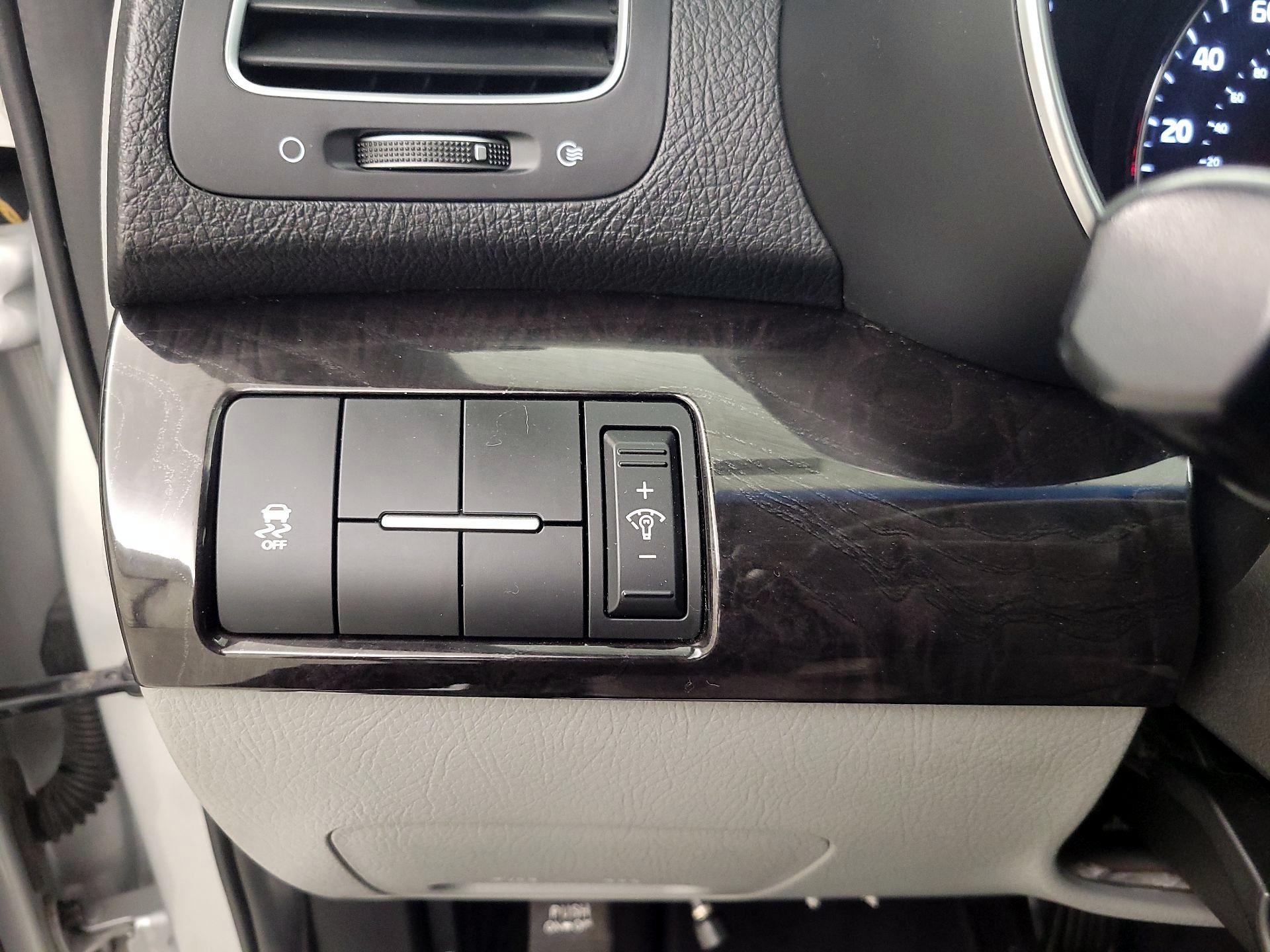 Thumbnail: 2014 Kia Sorento - 13