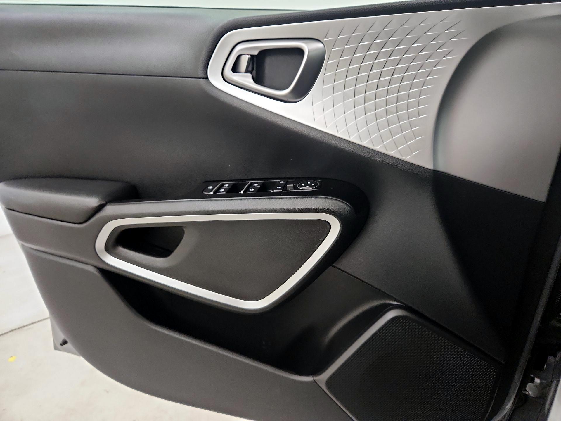 Thumbnail: 2024 Kia Soul - 12