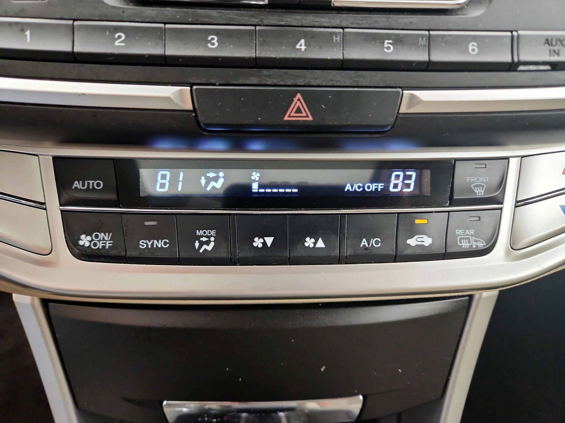 Thumbnail: 2015 Honda Accord - 15