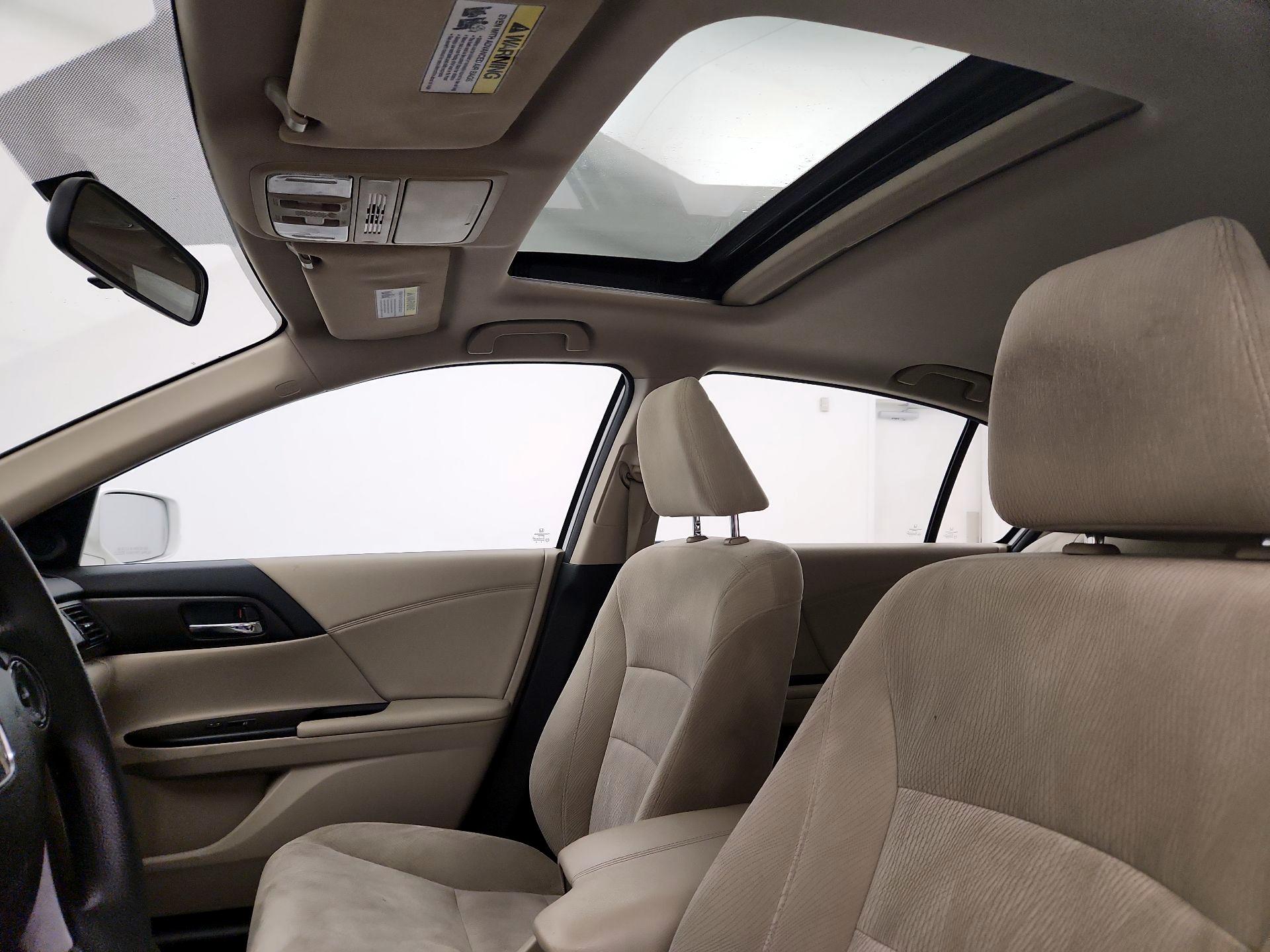 Thumbnail: 2015 Honda Accord - 18