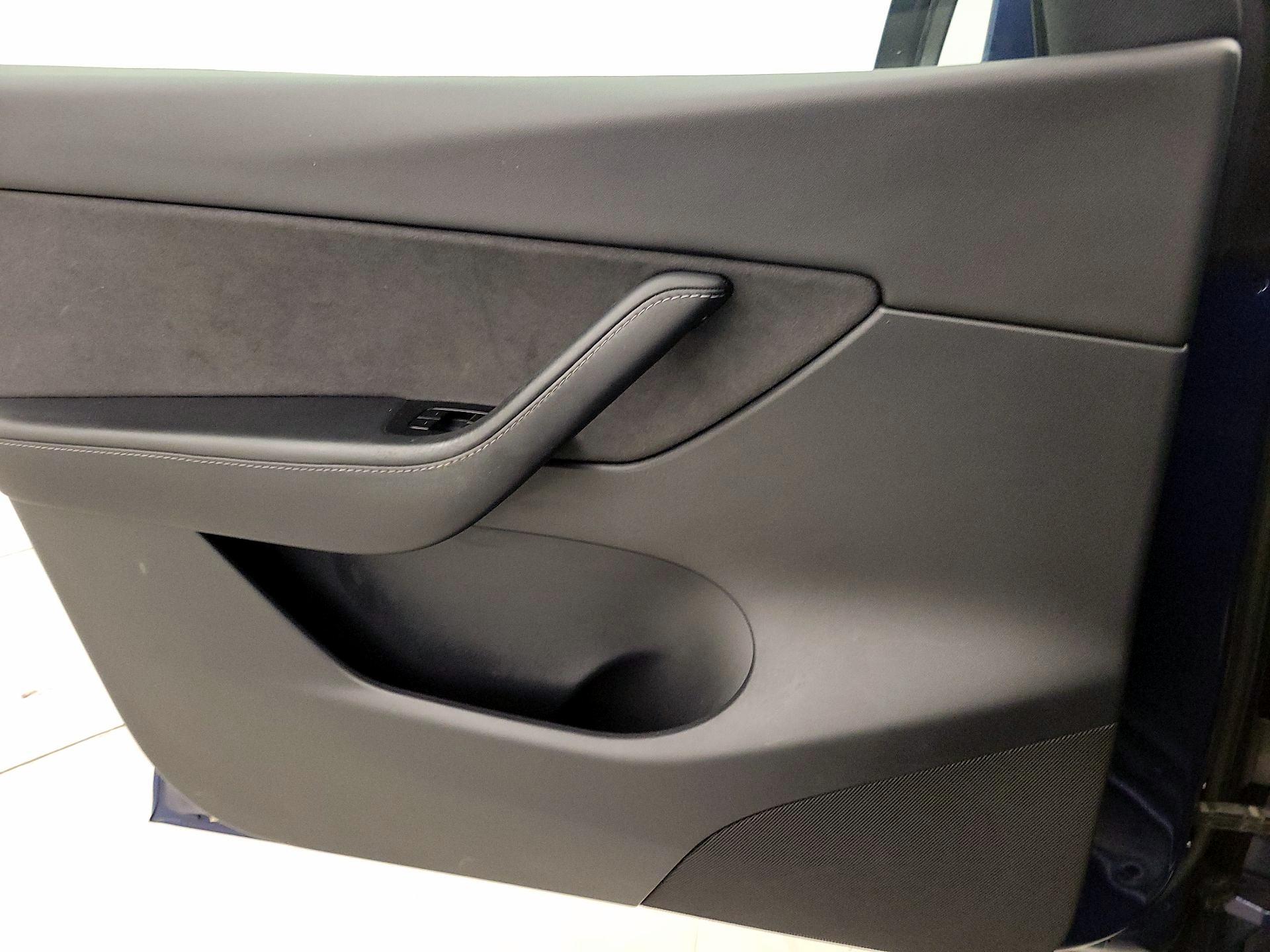Thumbnail: 2020 Tesla Model Y - 12