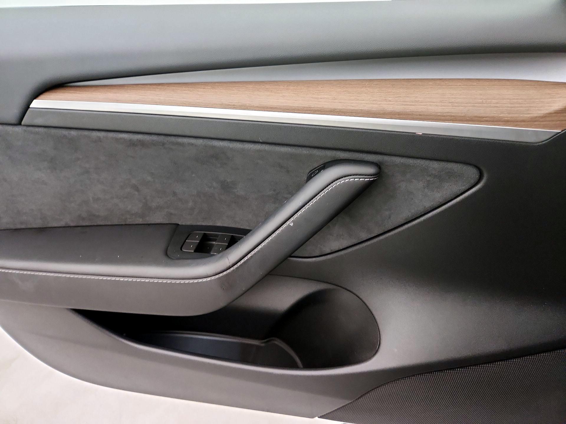 Thumbnail: 2023 Tesla Model 3 - 12