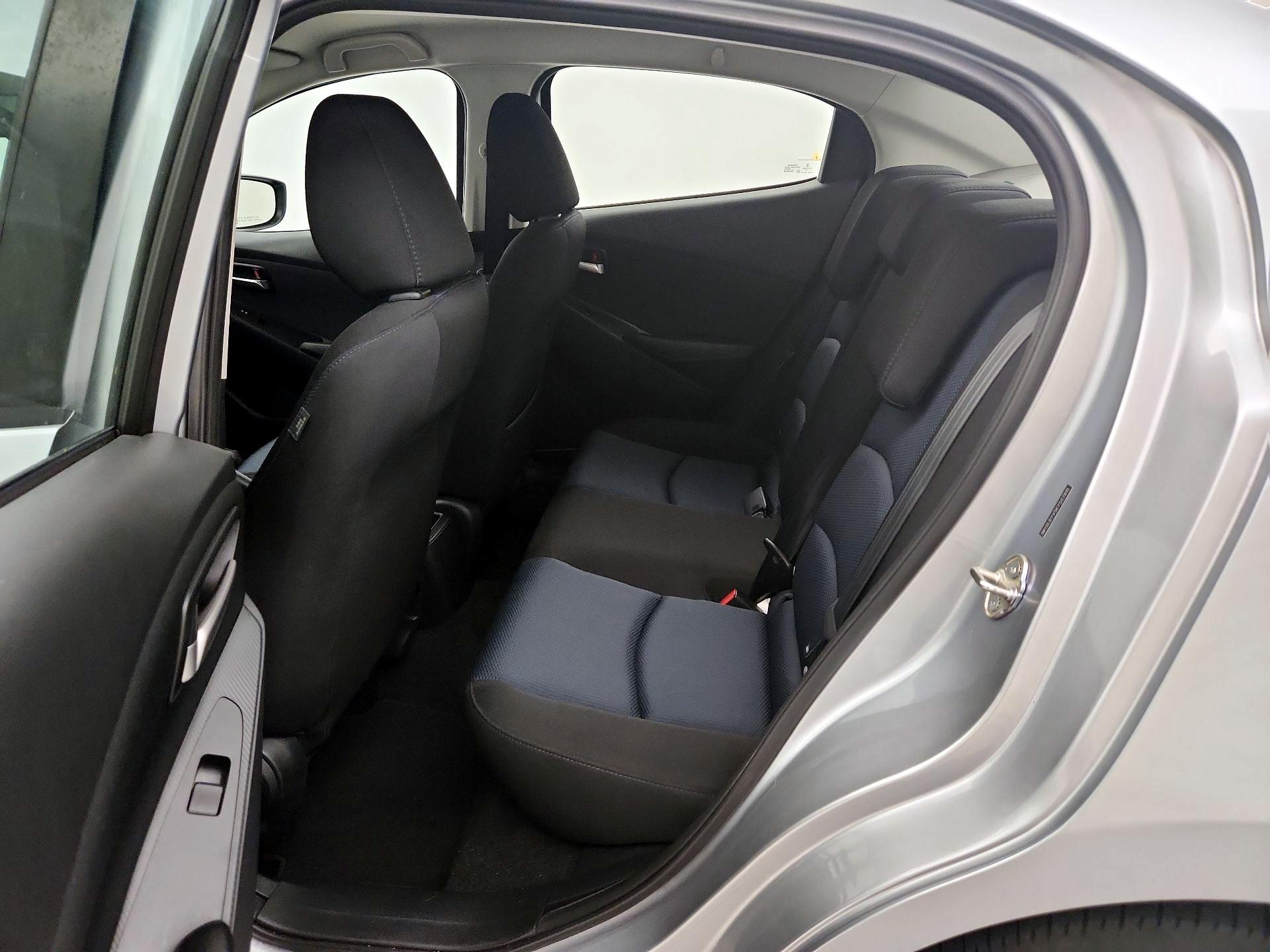 Thumbnail: 2019 Toyota Yaris - 19