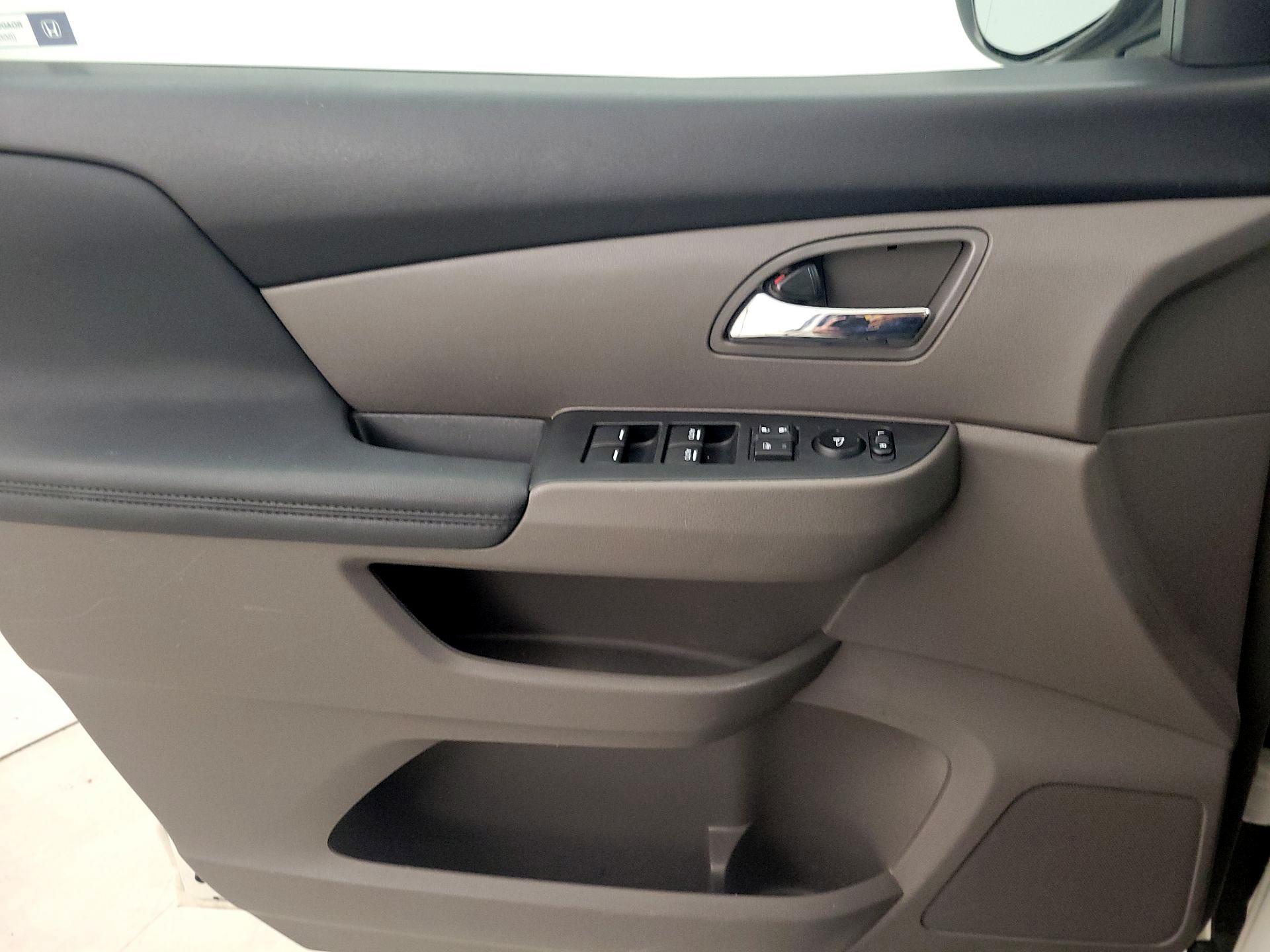 Thumbnail: 2017 Honda Odyssey - 12