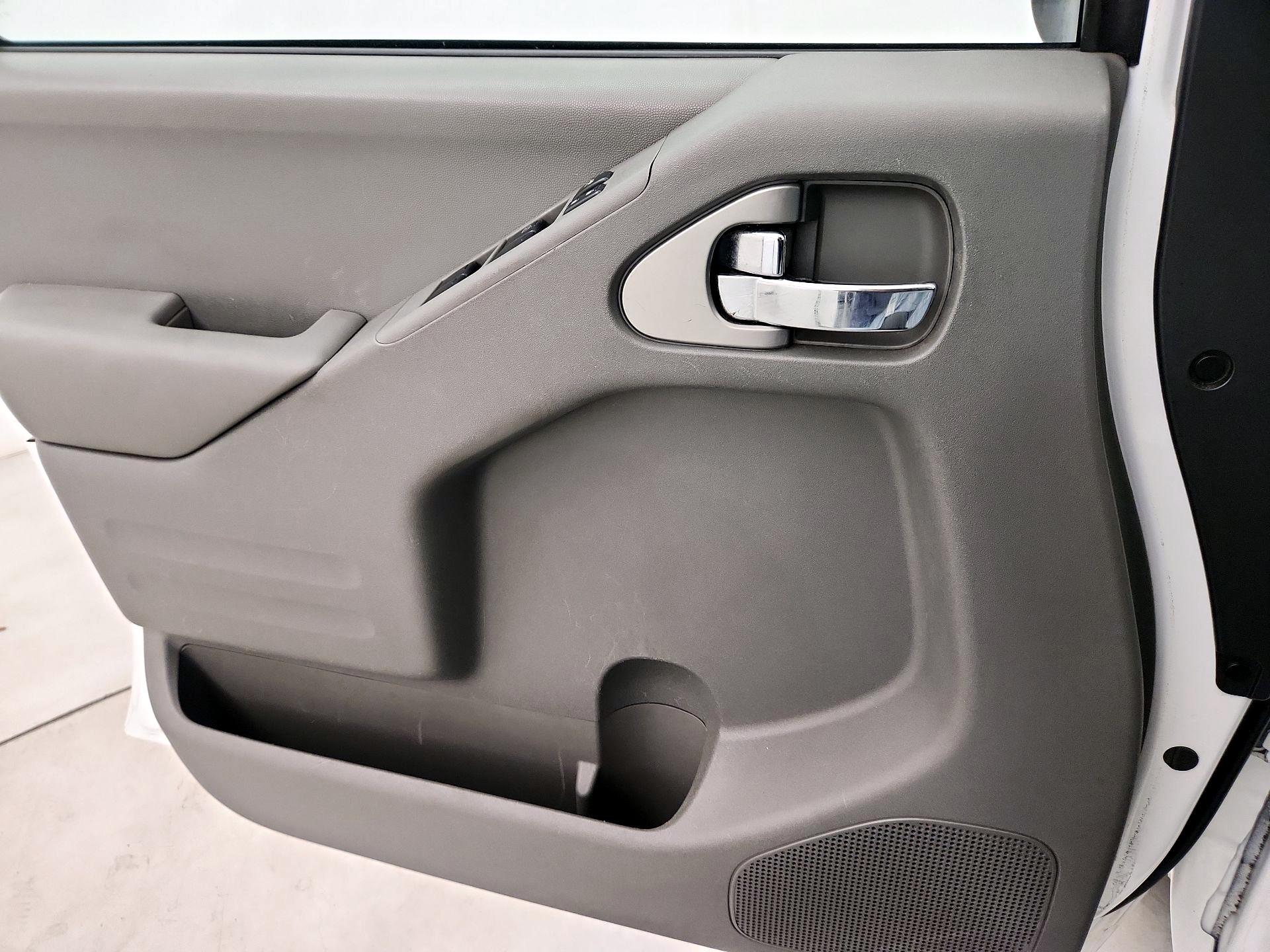 Thumbnail: 2016 Nissan Frontier - 12