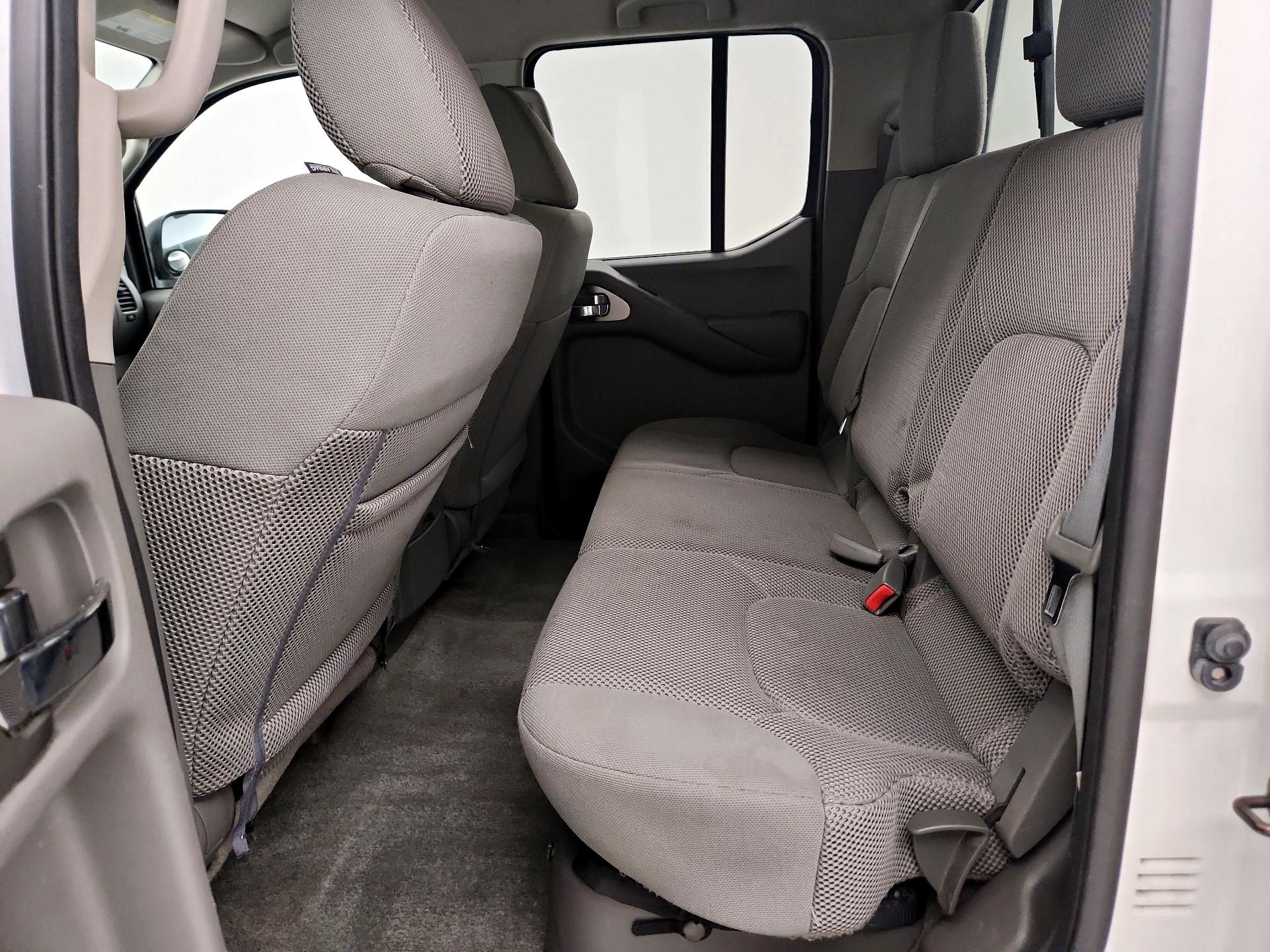 Thumbnail: 2016 Nissan Frontier - 18