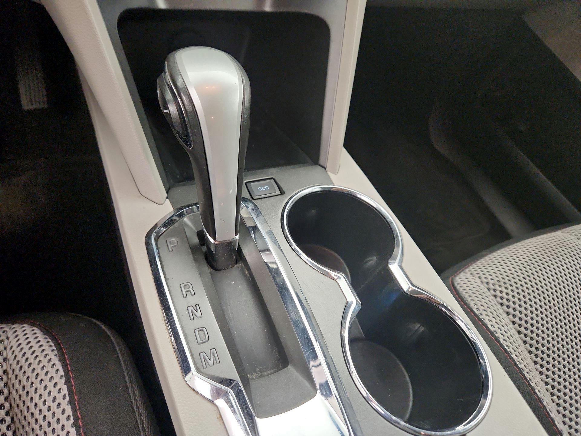 Thumbnail: 2015 Chevrolet Equinox - 16