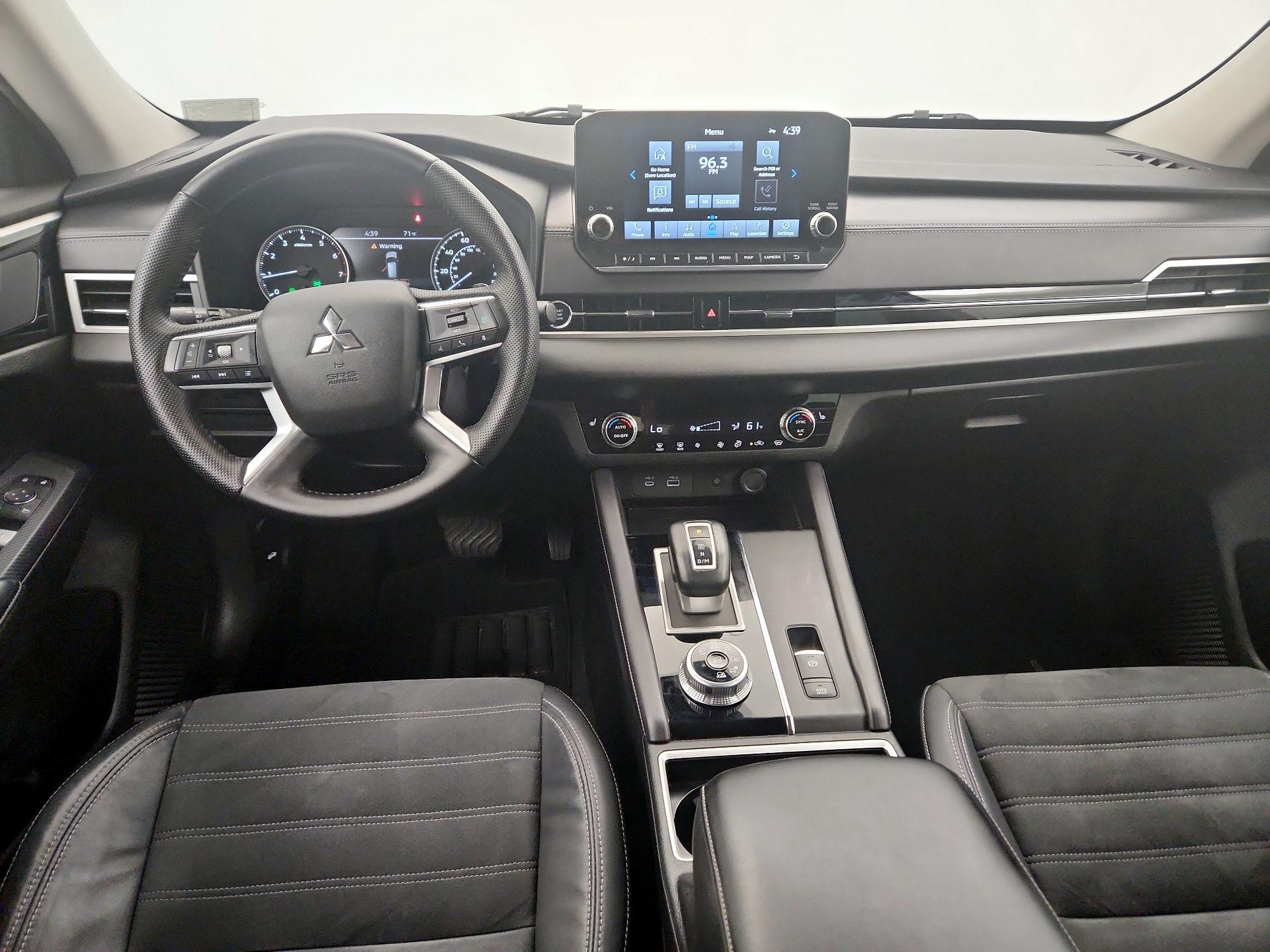 Thumbnail: 2022 Mitsubishi Outlander - 9