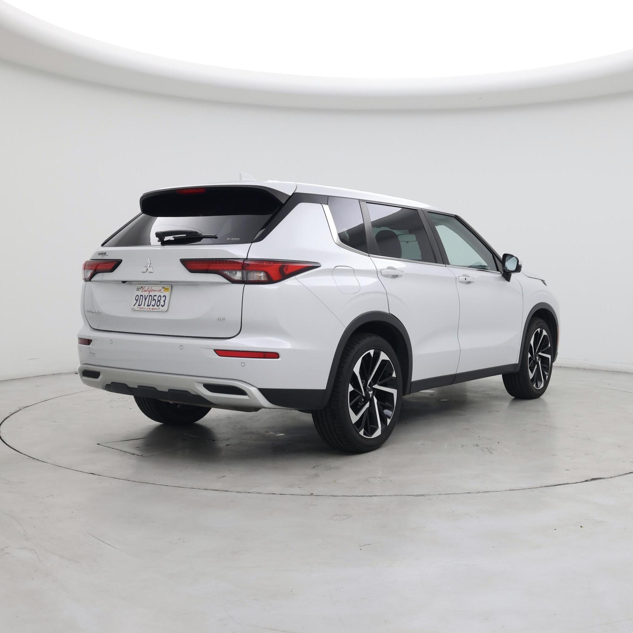 Thumbnail: 2022 Mitsubishi Outlander - 8