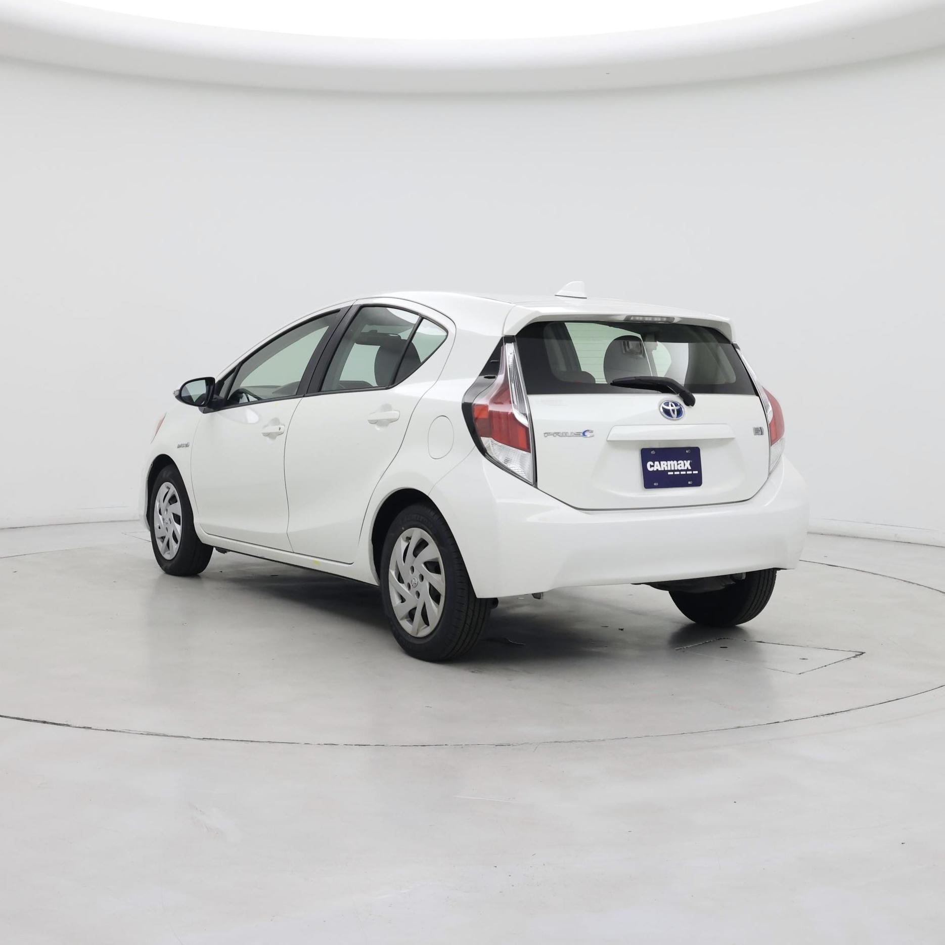 Thumbnail: 2015 Toyota Prius - 2