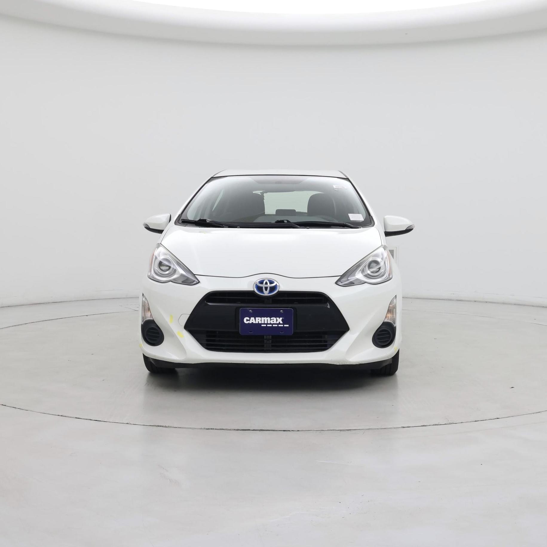 Thumbnail: 2015 Toyota Prius - 5