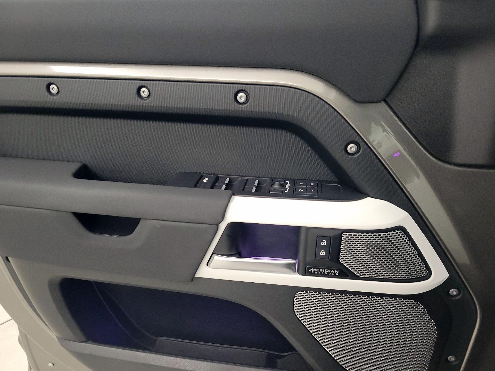 Thumbnail: 2023 Land Rover Defender - 12