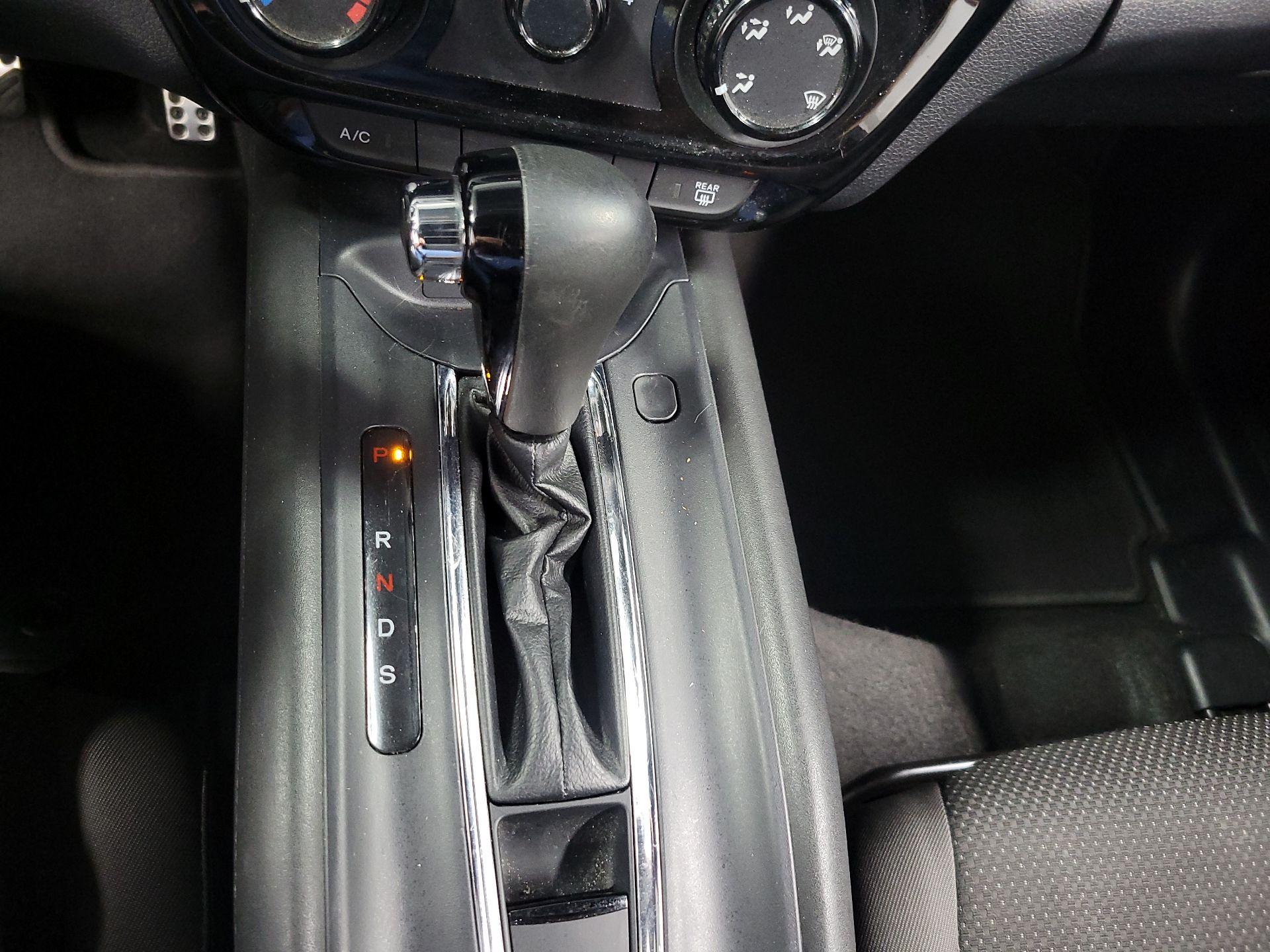 Thumbnail: 2019 Honda HR-V - 17