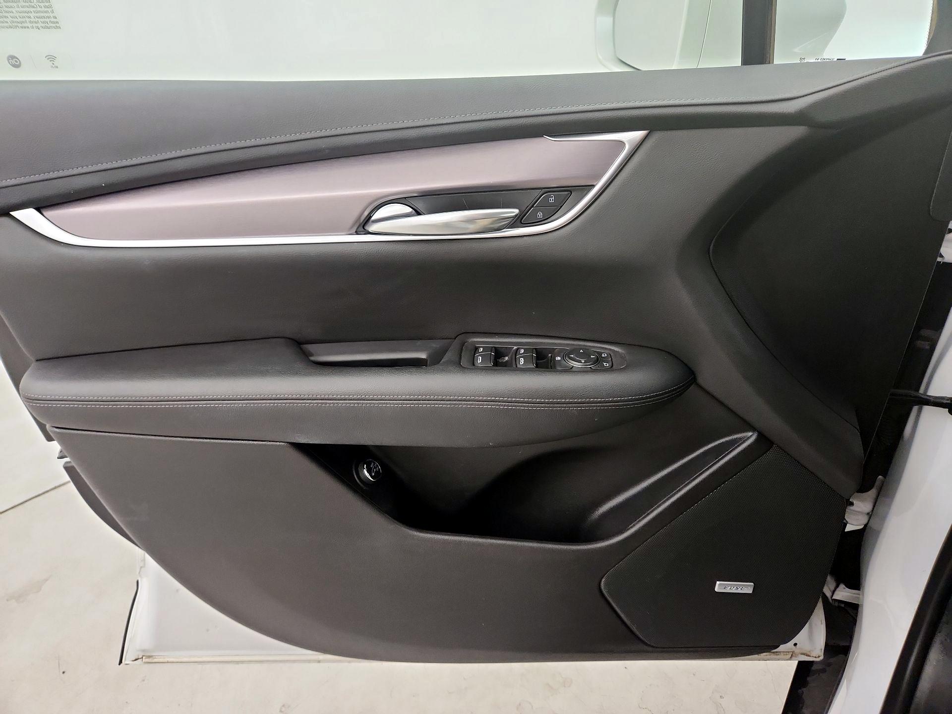 Thumbnail: 2020 Cadillac XT5 - 12