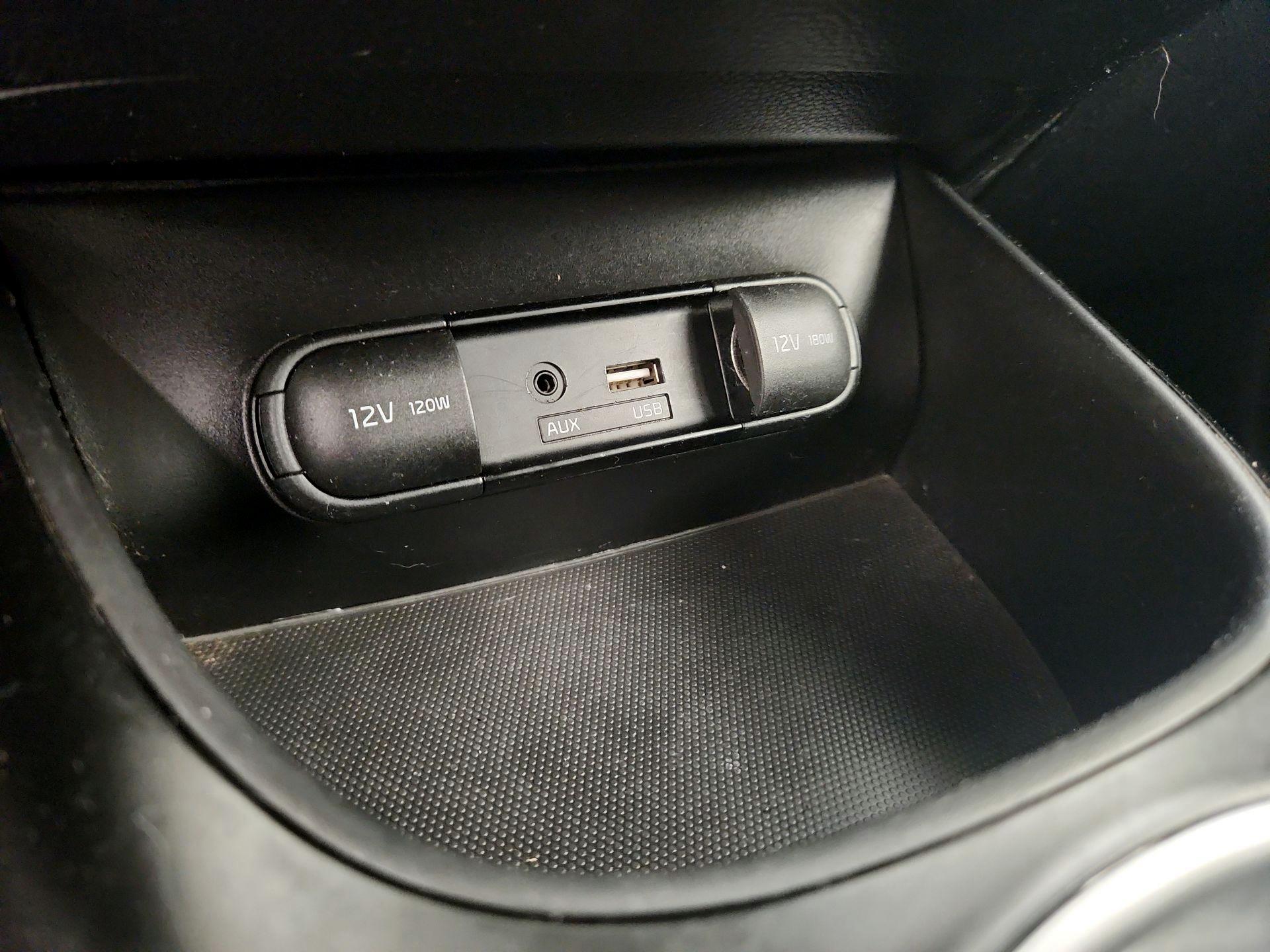 Thumbnail: 2019 Kia Soul - 18