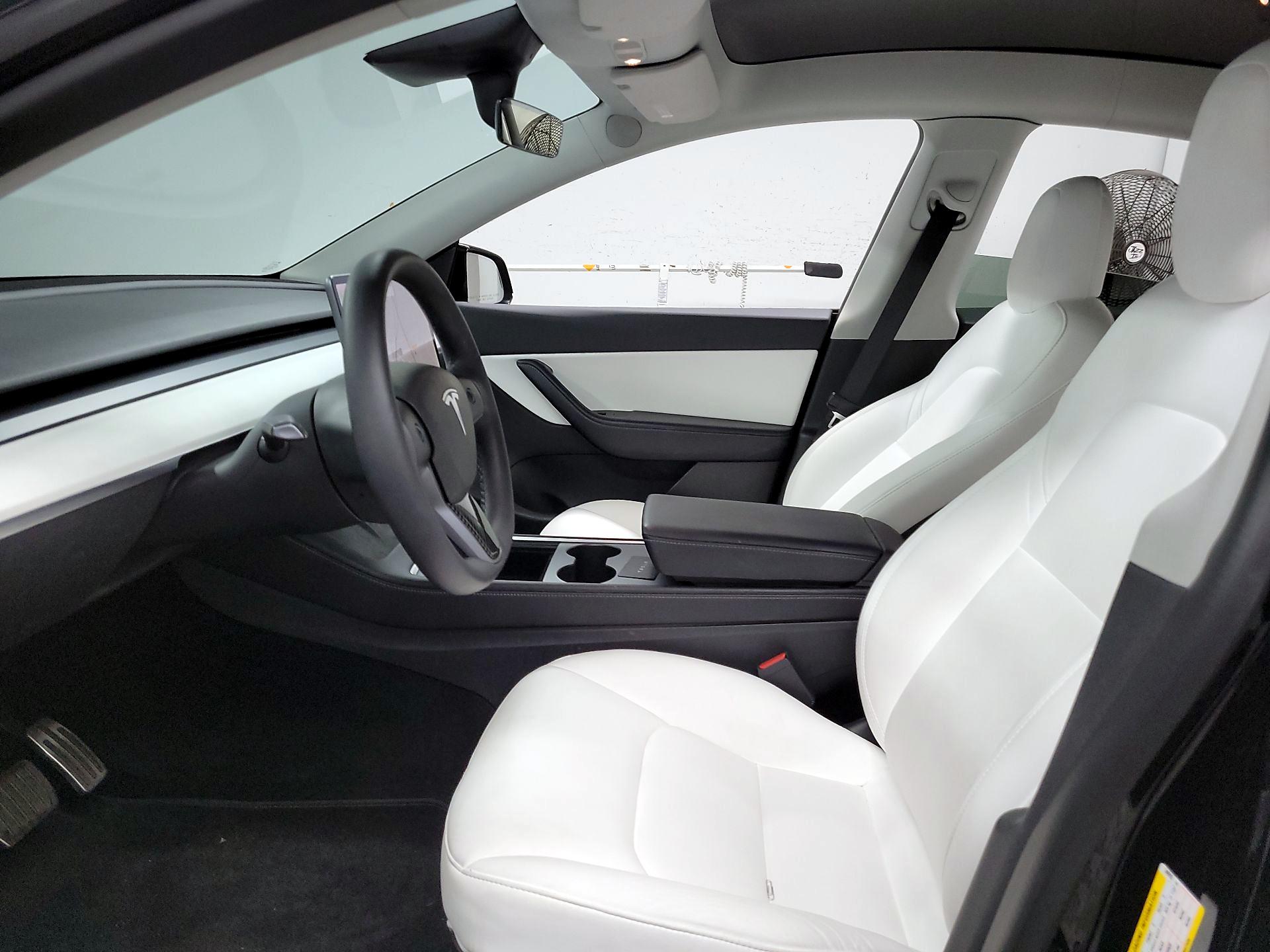 Thumbnail: 2022 Tesla Model Y - 11