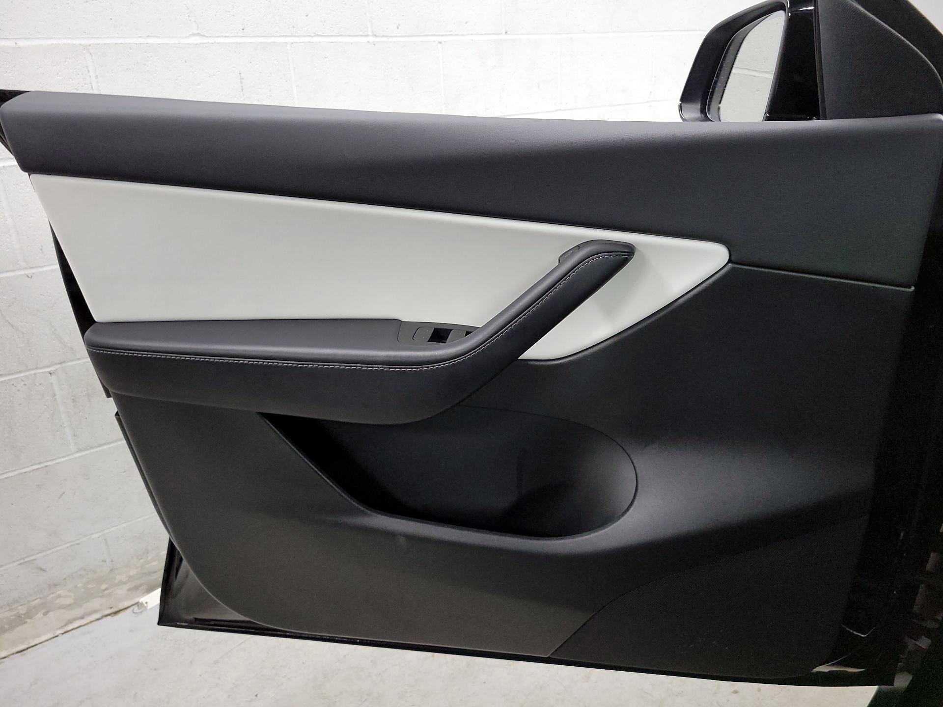 Thumbnail: 2022 Tesla Model Y - 12