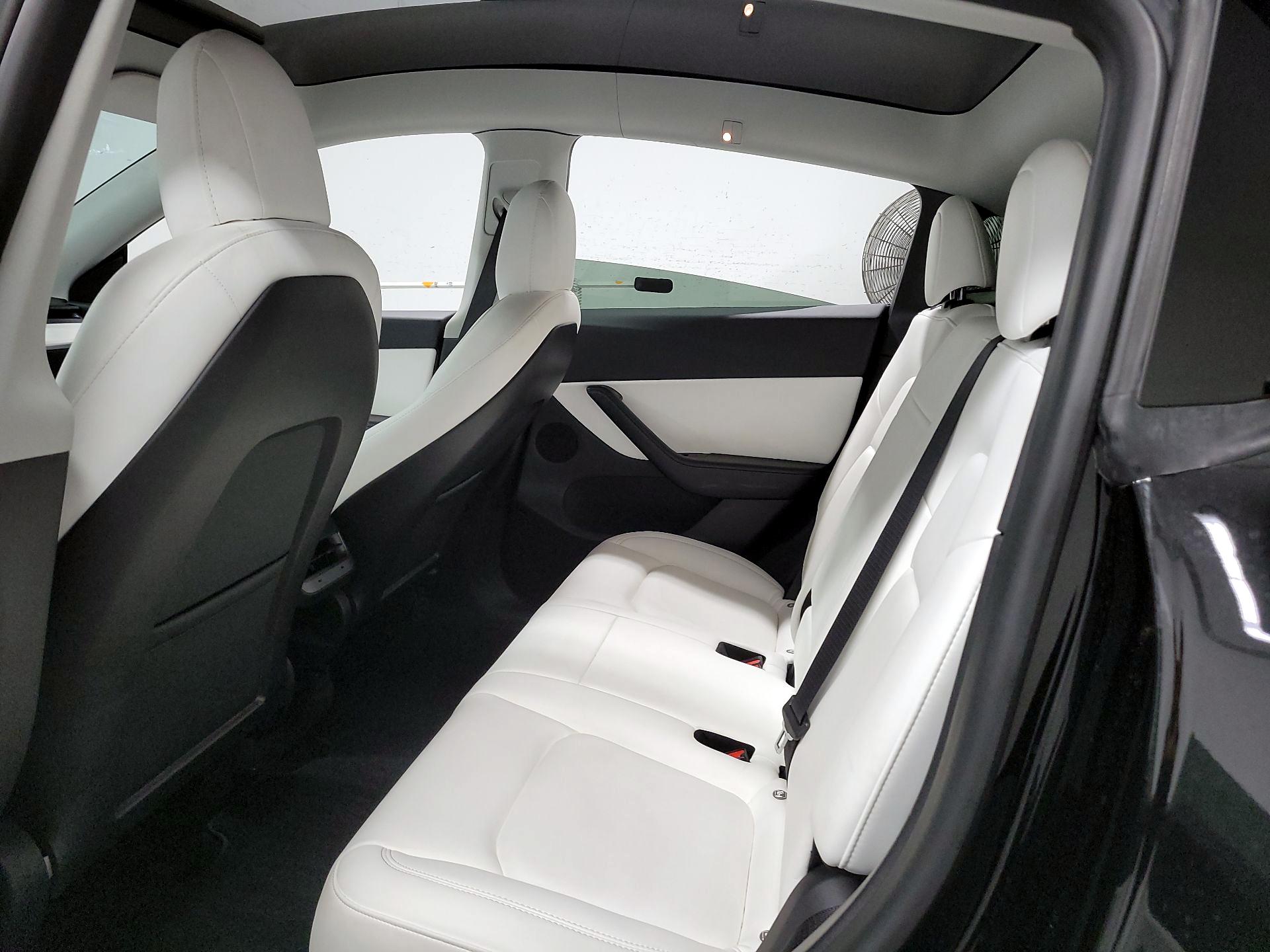 Thumbnail: 2022 Tesla Model Y - 17