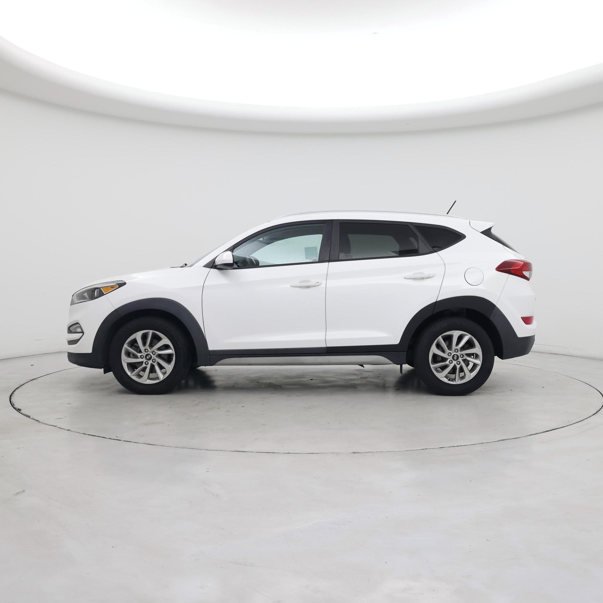 Thumbnail: 2017 Hyundai Tucson - 3