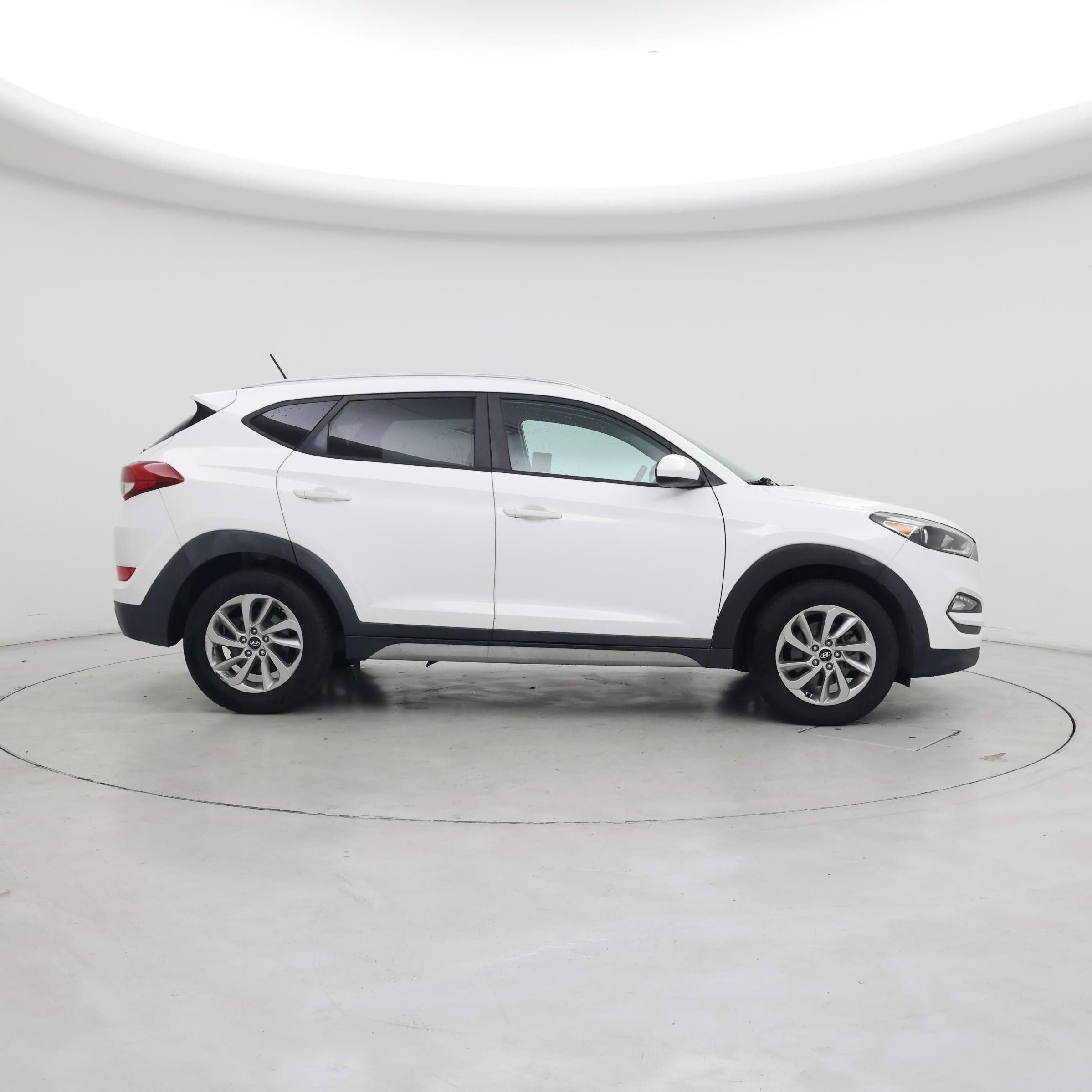 Thumbnail: 2017 Hyundai Tucson - 7