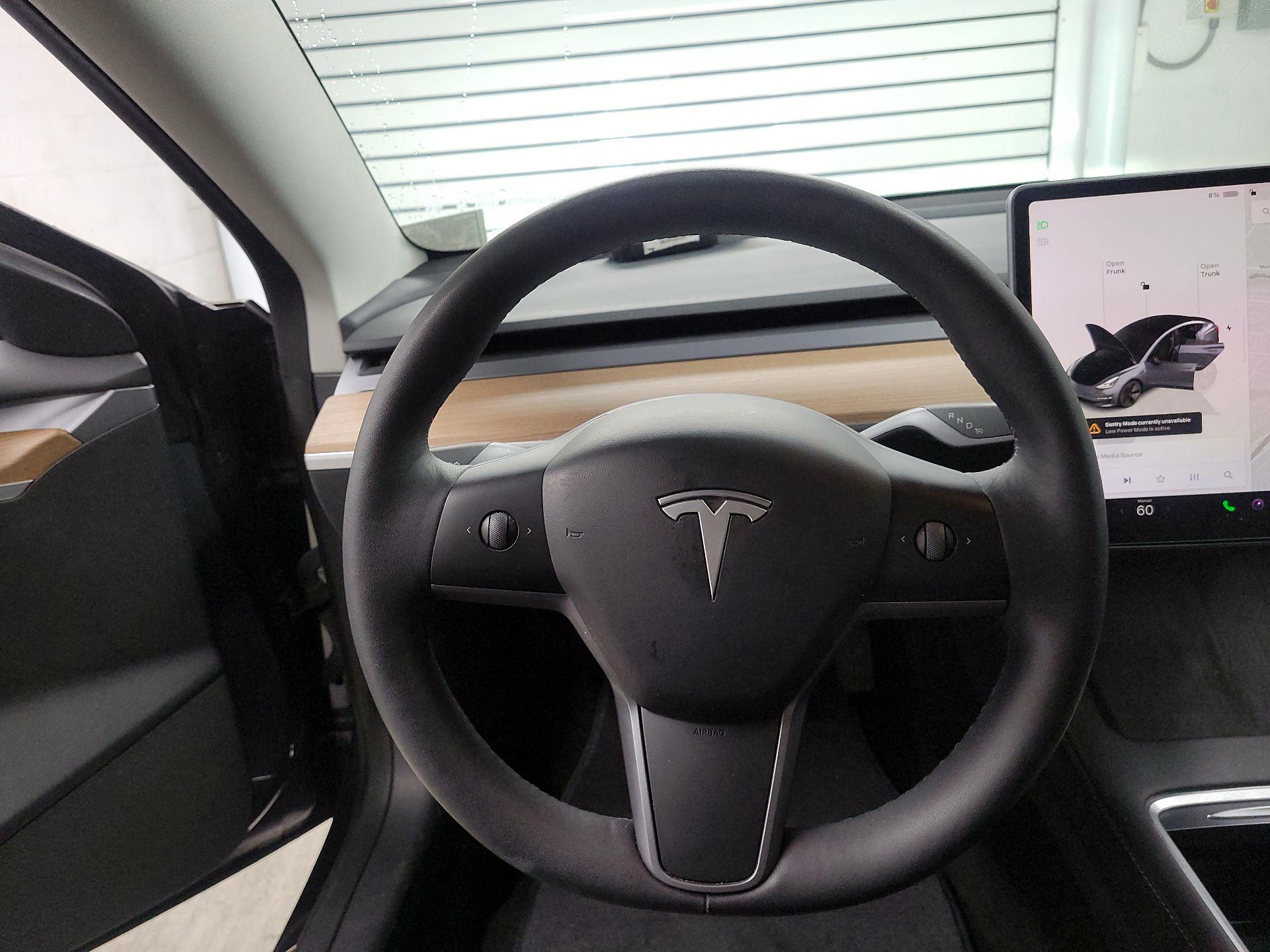 Thumbnail: 2023 Tesla Model 3 - 10