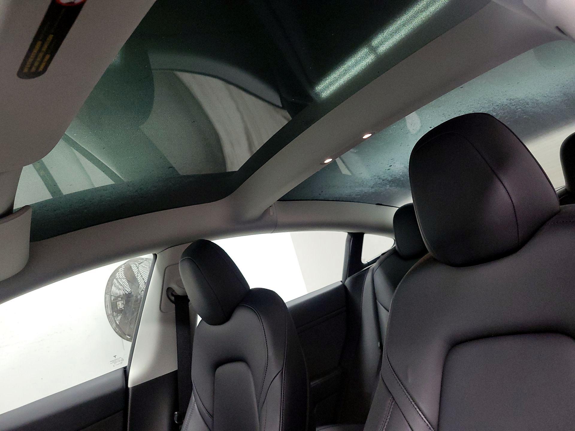 Thumbnail: 2023 Tesla Model 3 - 18