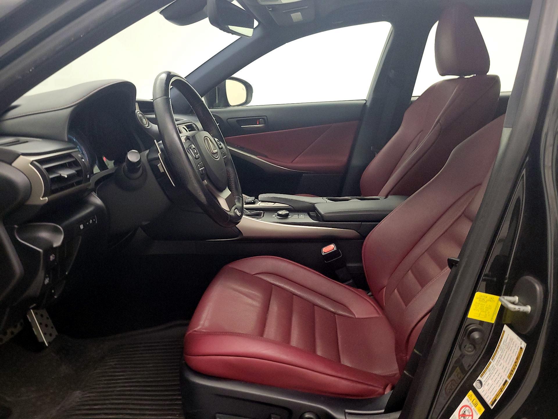 Thumbnail: 2017 Lexus IS - 11