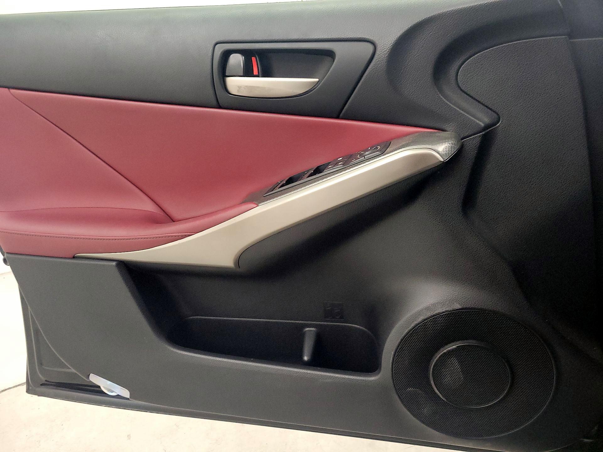 Thumbnail: 2017 Lexus IS - 12