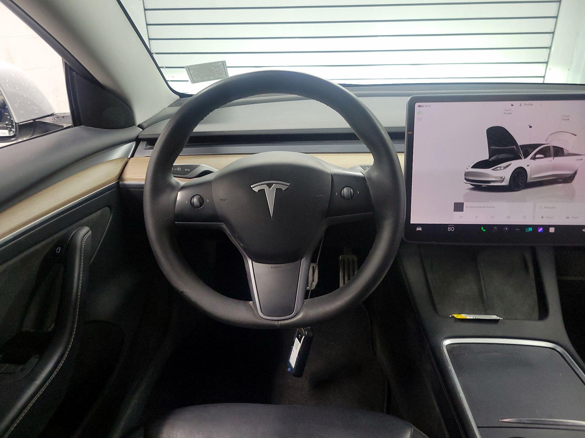 Thumbnail: 2023 Tesla Model 3 - 10