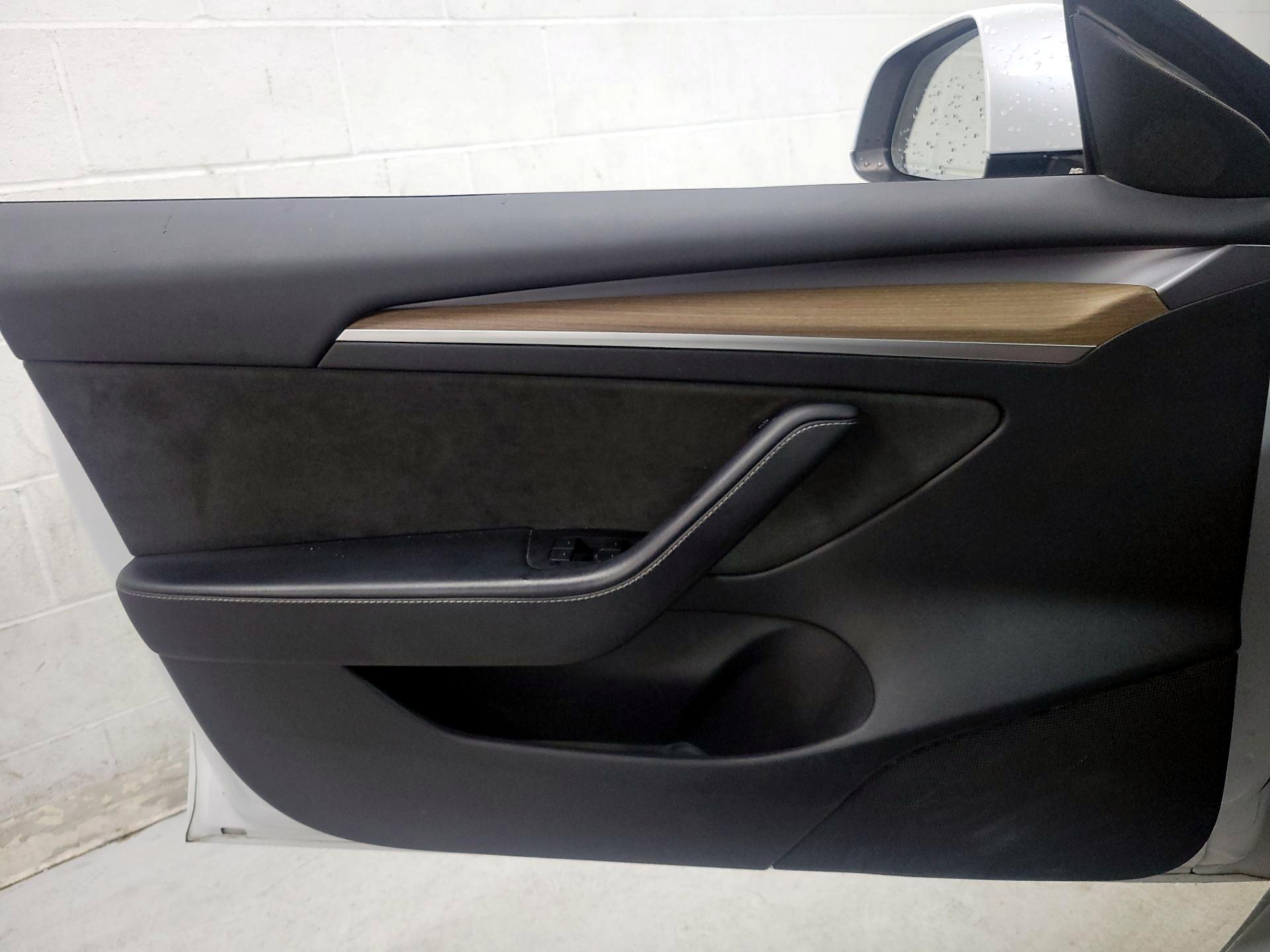 Thumbnail: 2023 Tesla Model 3 - 12