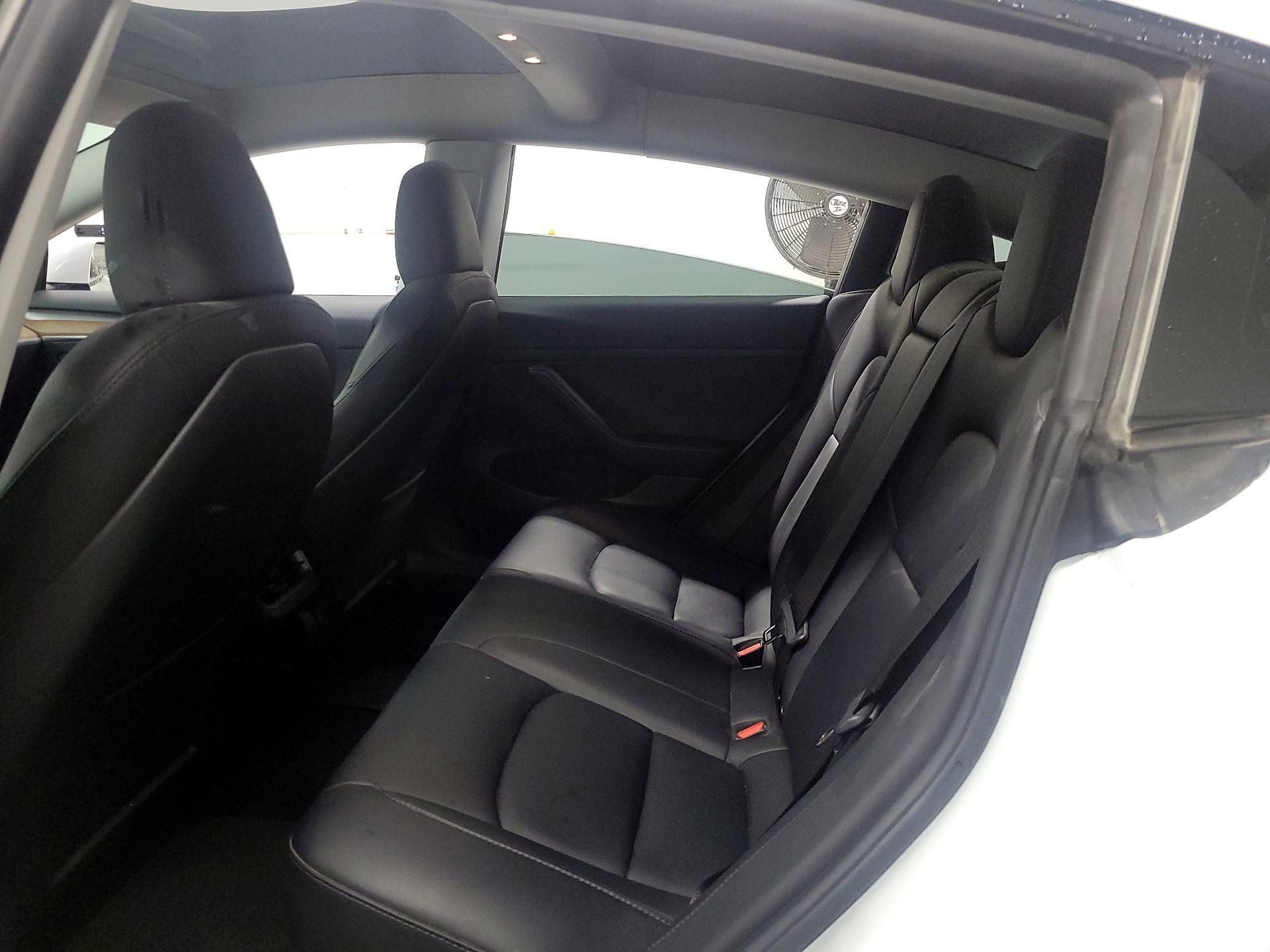 Thumbnail: 2023 Tesla Model 3 - 17