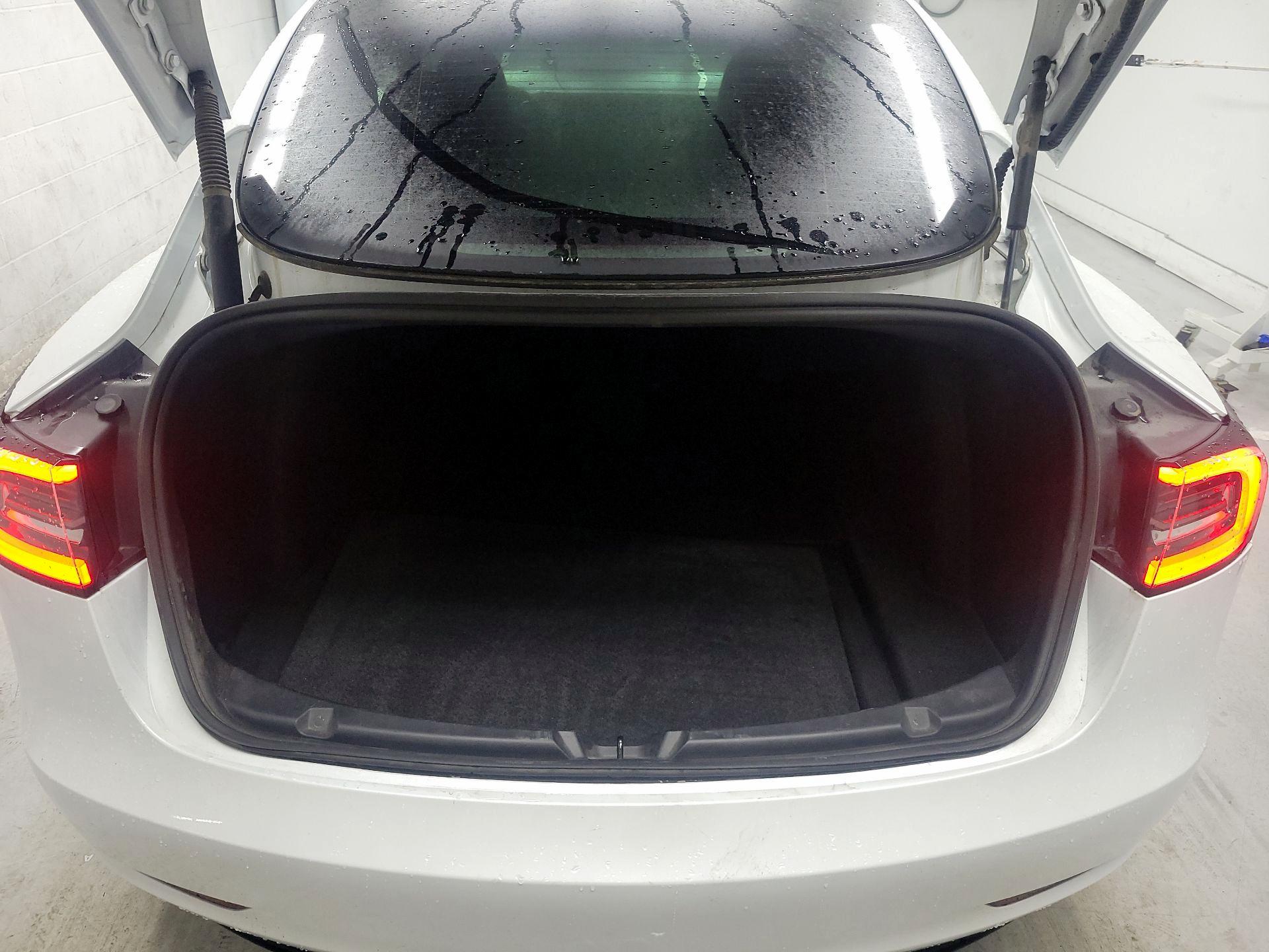 Thumbnail: 2023 Tesla Model 3 - 18