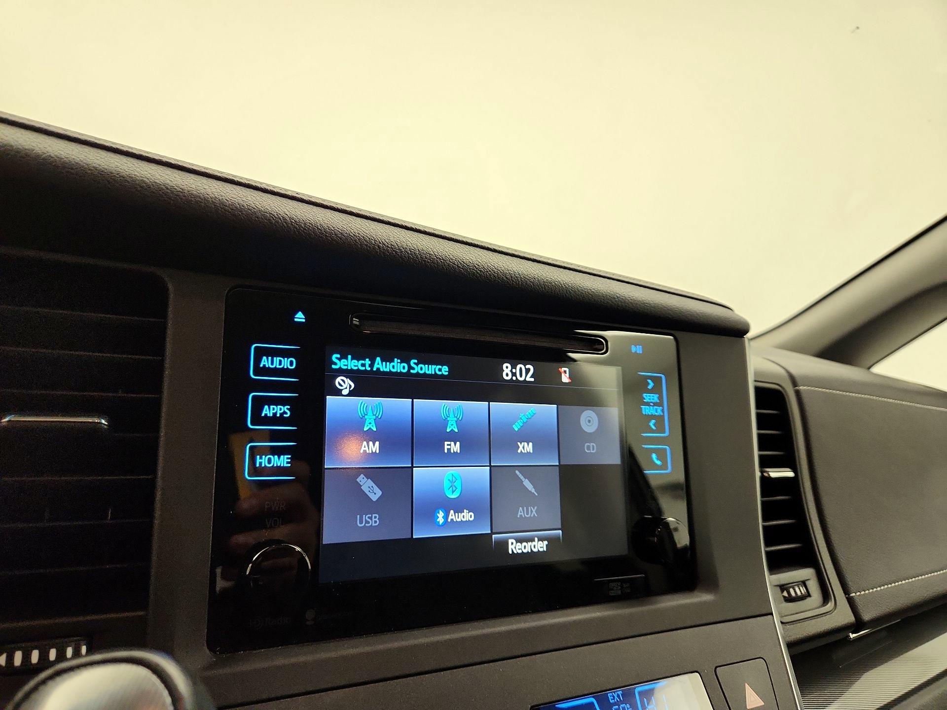 Thumbnail: 2015 Toyota Sienna - 15
