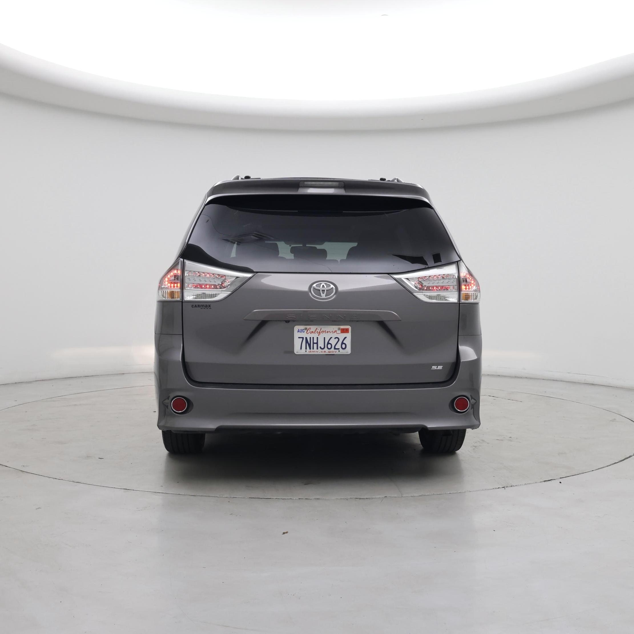 Thumbnail: 2015 Toyota Sienna - 6